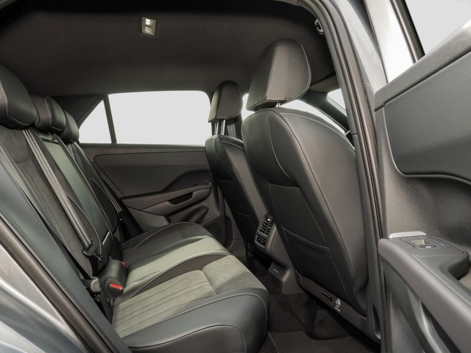 Volkswagen T-Roc – Bild 13
