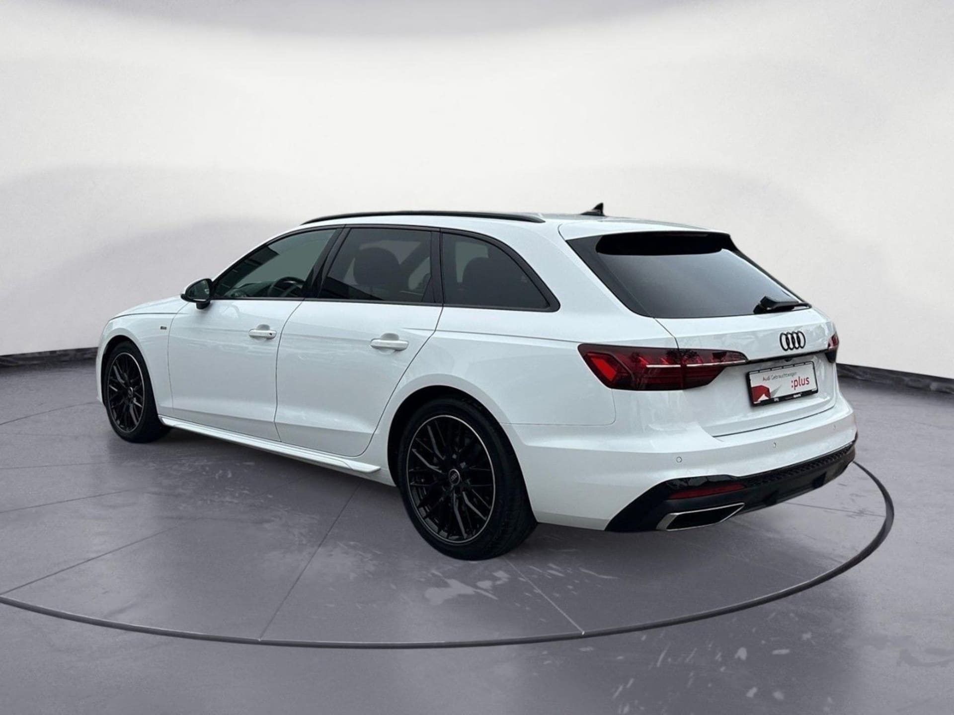 Audi A4 Avant S line