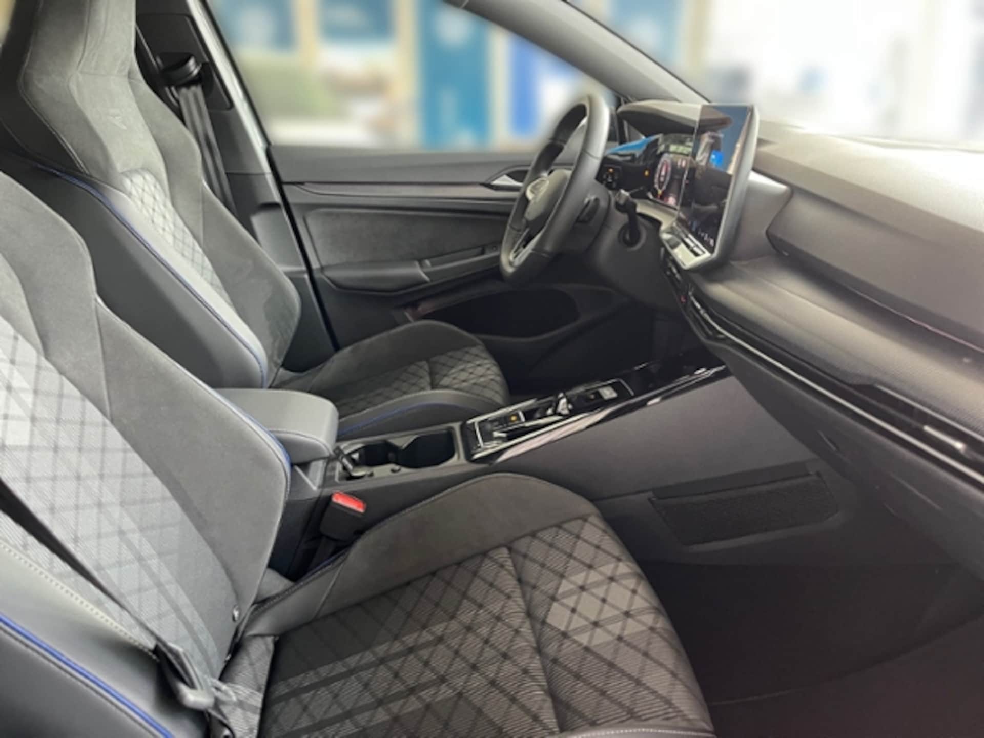 Volkswagen Golf Variant R-Line
