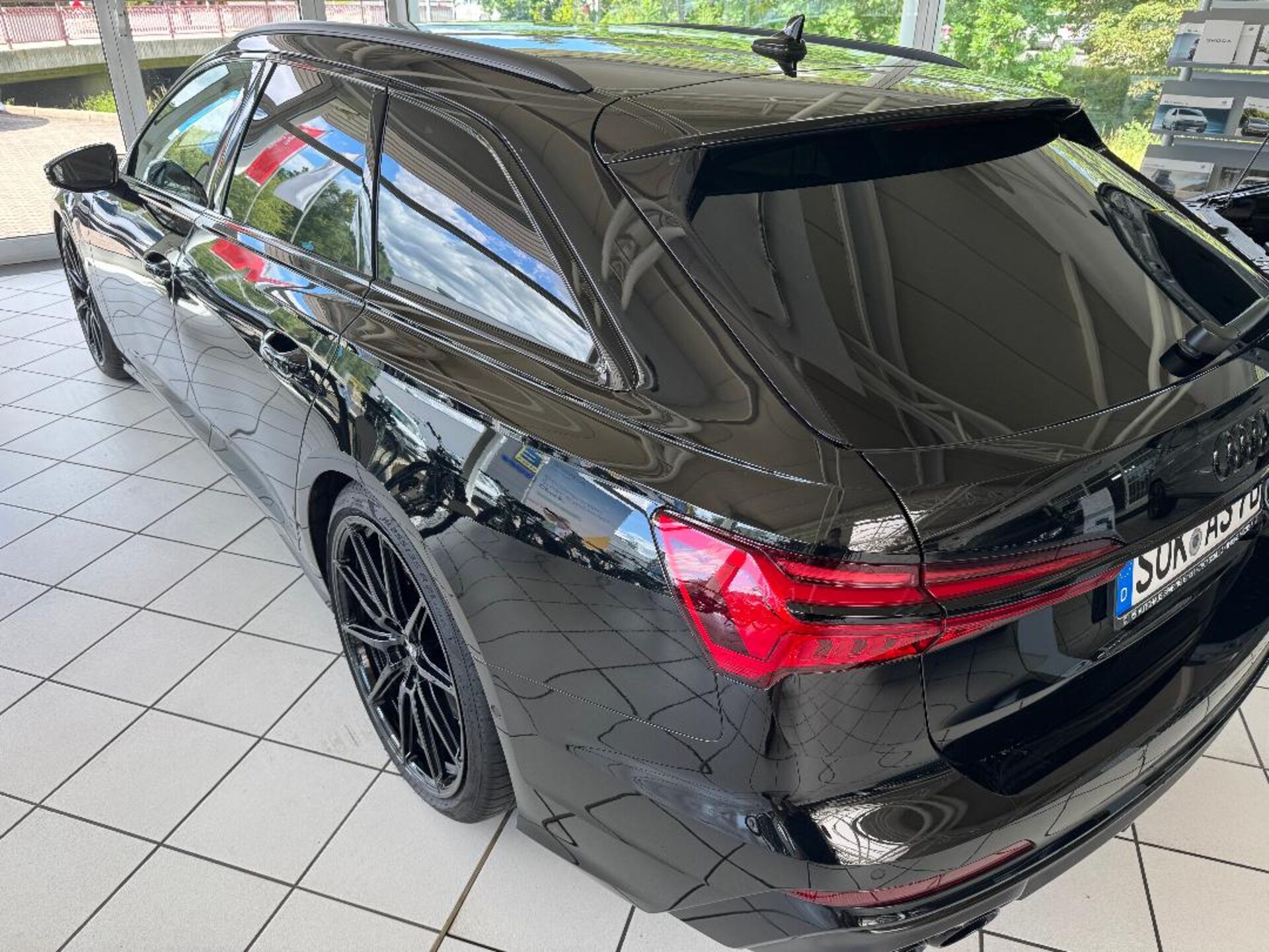Audi S6 Avant