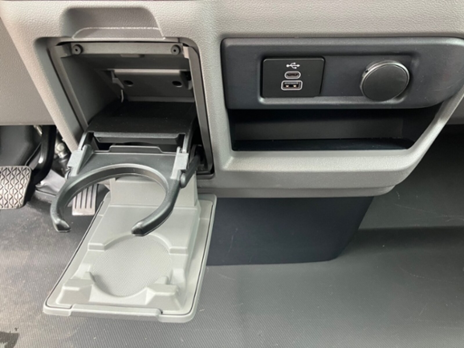 Volkswagen Transporter Kombi langer Radstand – Bild 26