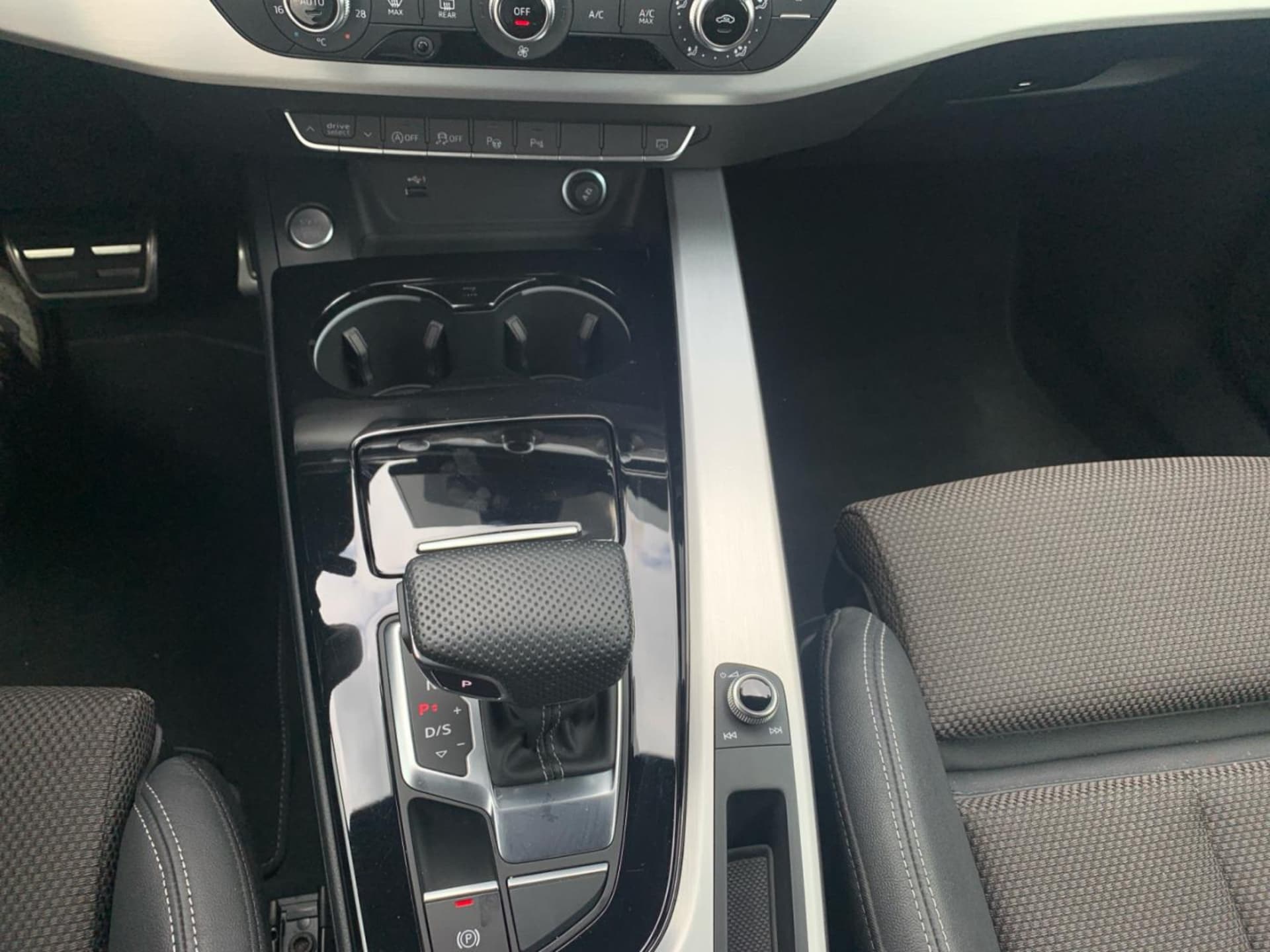 Audi A4 Avant S line