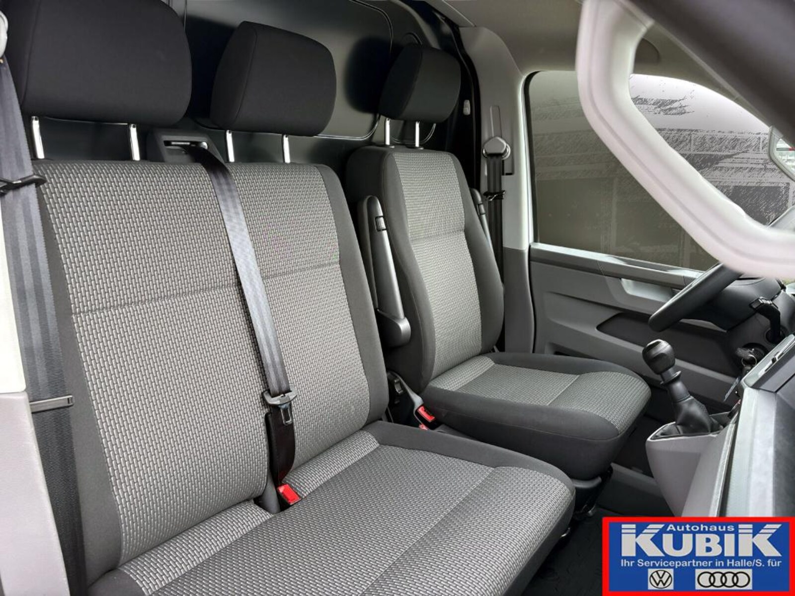Volkswagen T6.1 Transporter Kasten kurzer Radstand – Bild 14