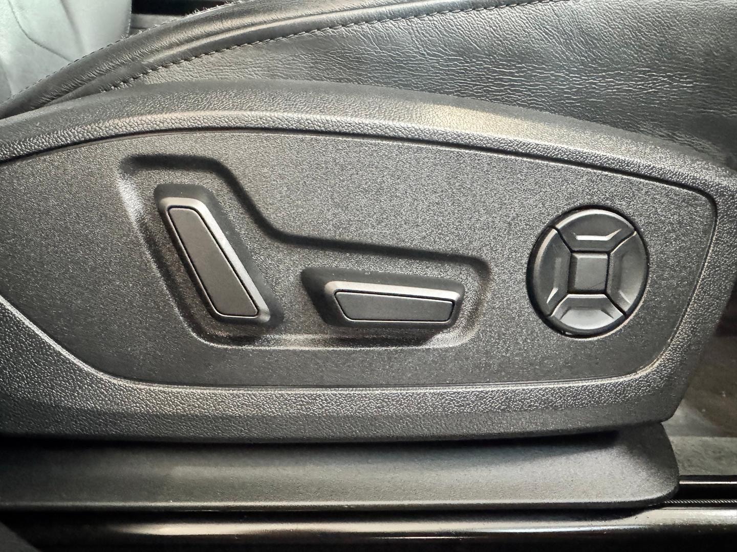 Image about Audi Q3 40 TFSI quattro S tronic