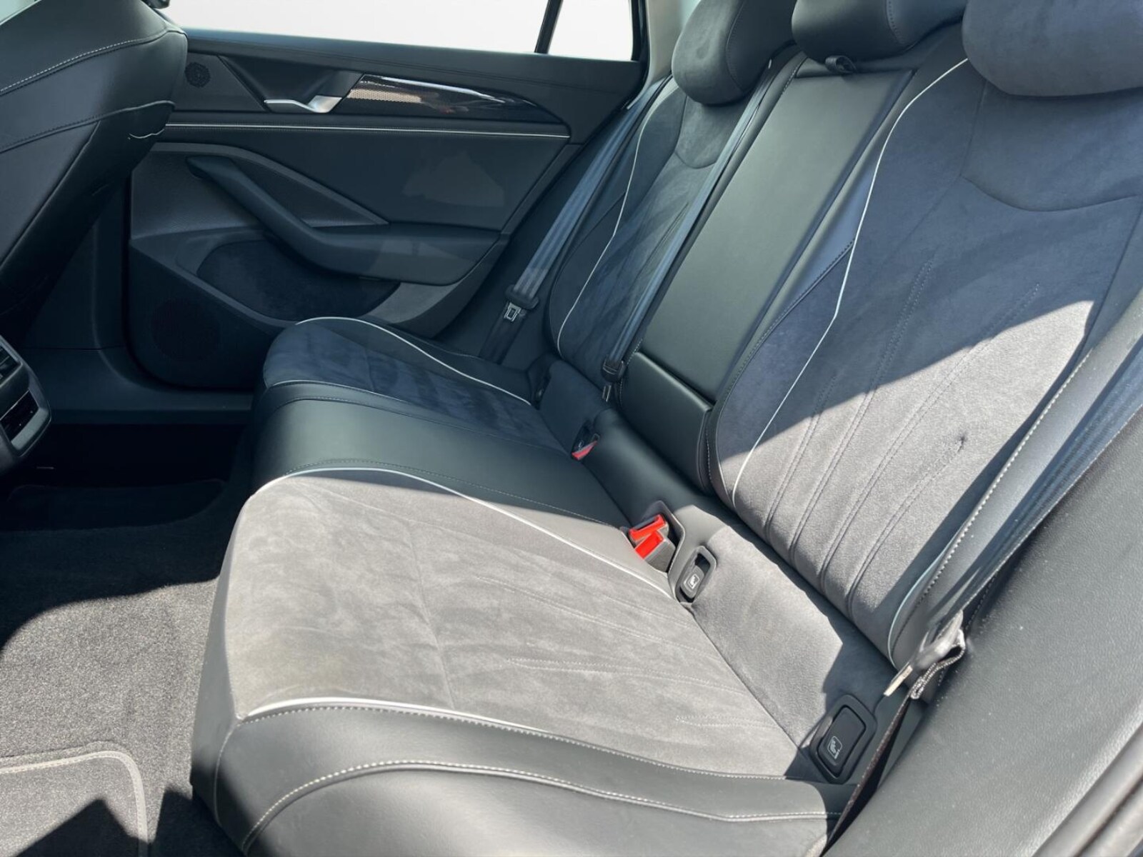 Volkswagen Passat – Bild 12