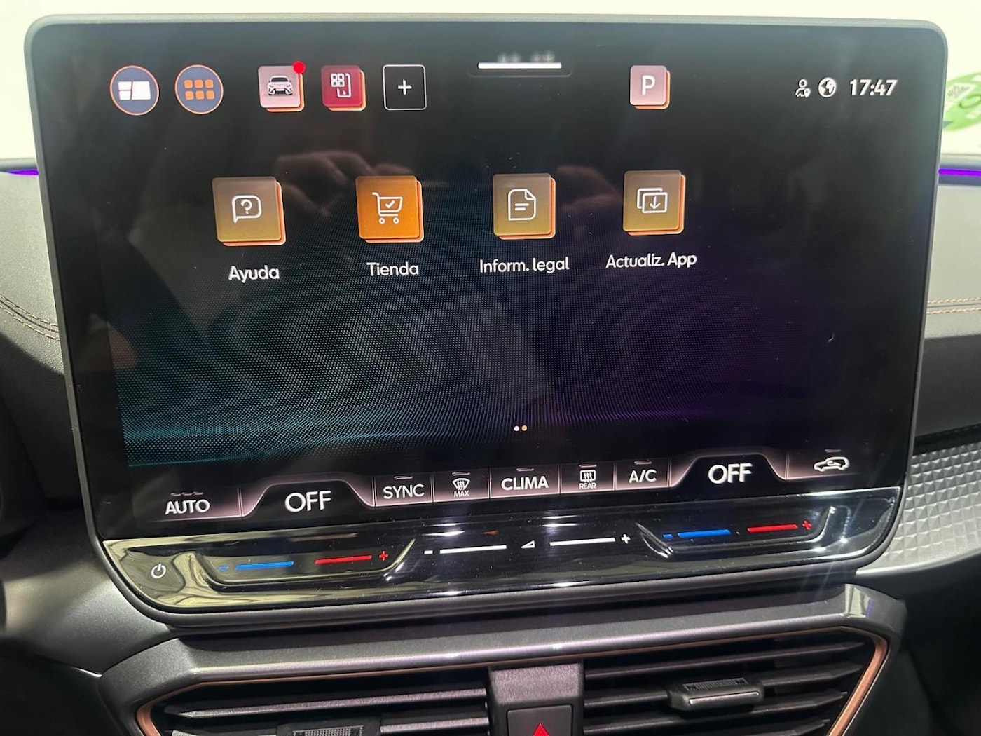 CUPRA Leon Sportstourer 1.5 eTSI DSG 110 kW (150 CV) — photo 25