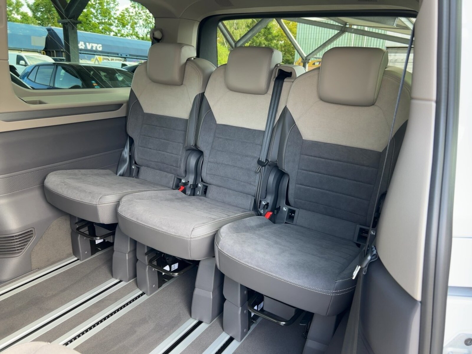 Volkswagen Multivan Langversion – Bild 16