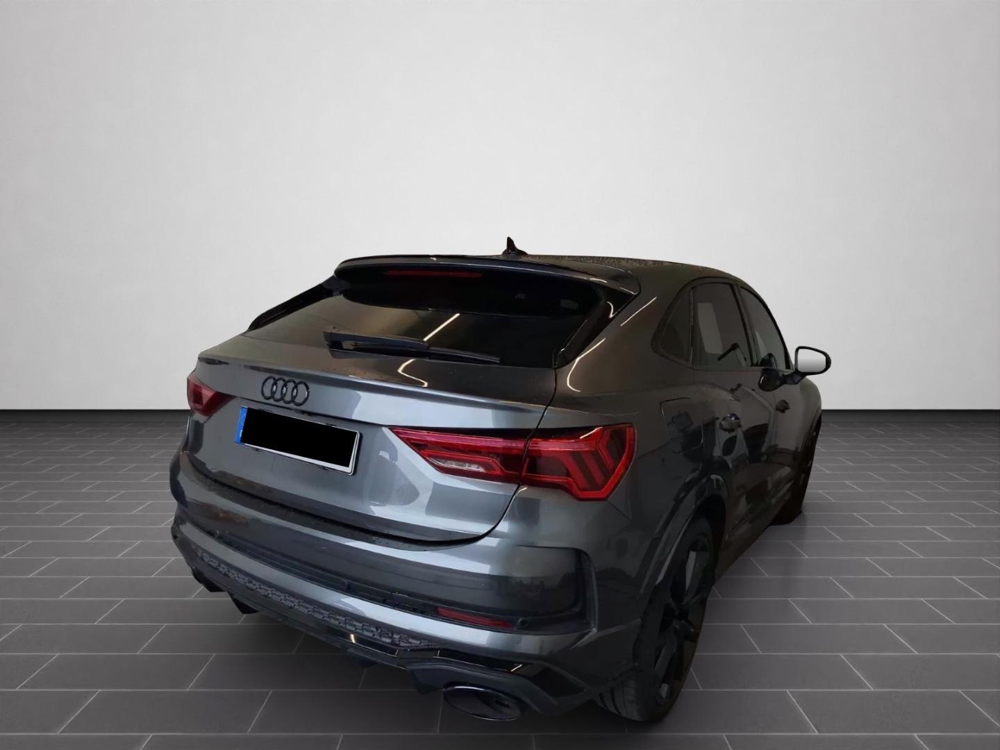 Bild über Audi RS Q3 Sportback TFSI quattro S tronic - für weitere Informationen kontaktieren Sie den Audi Partner