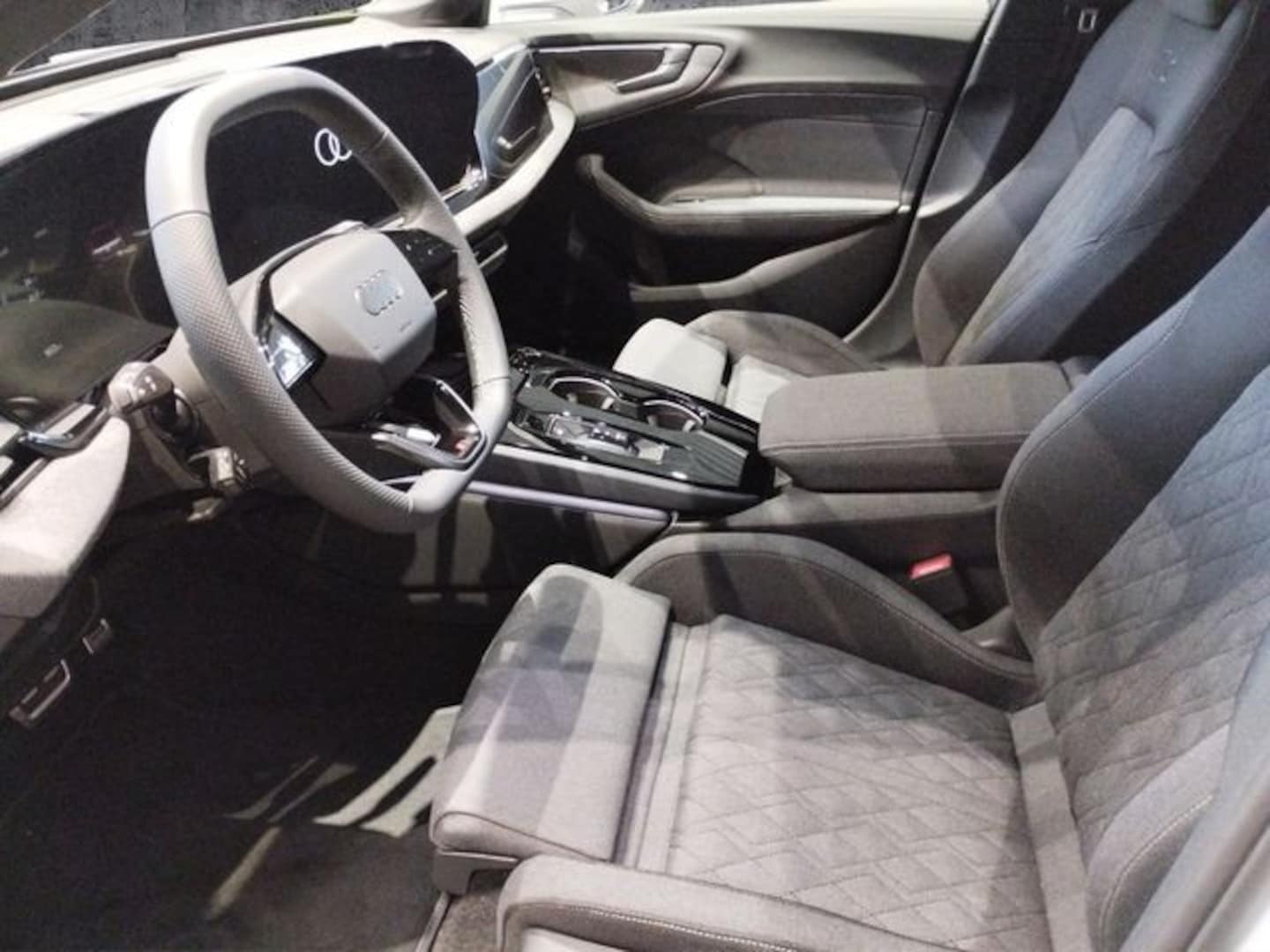 Bild über Audi A5 Avant TFSI quattro S tronic - für weitere Informationen kontaktieren Sie den Audi Partner