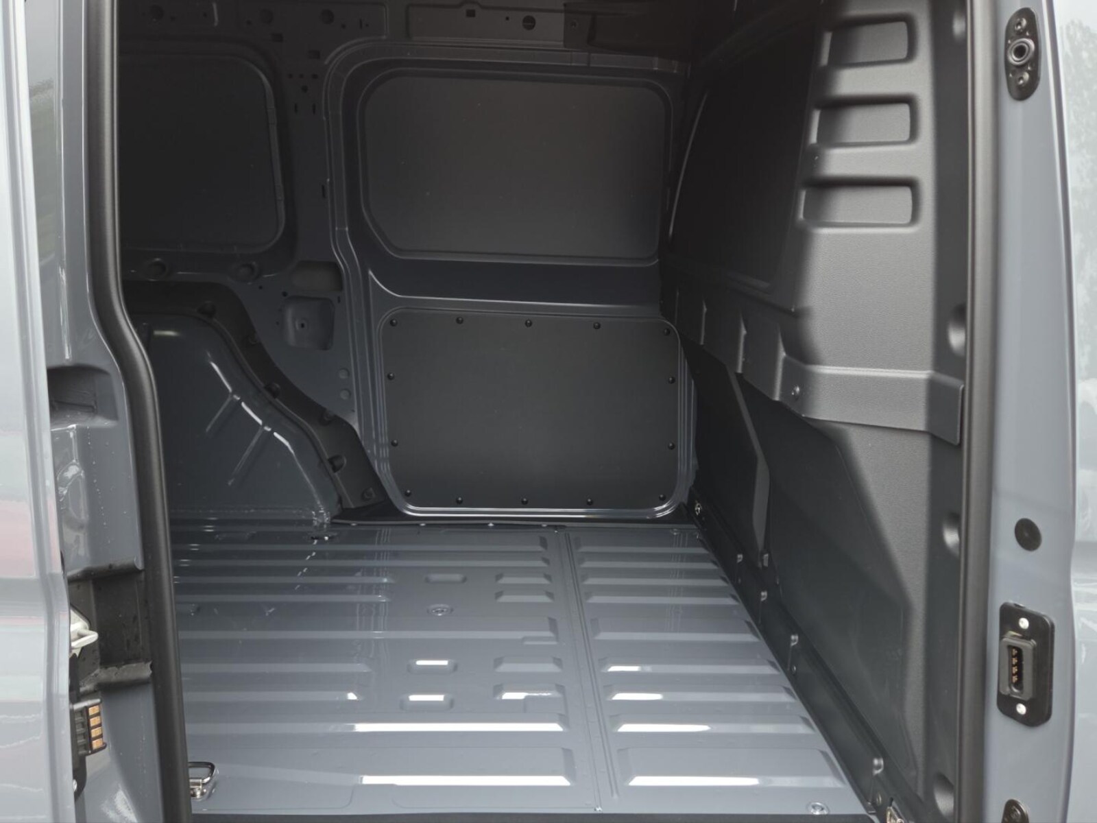Volkswagen Caddy Maxi Cargo – Bild 12