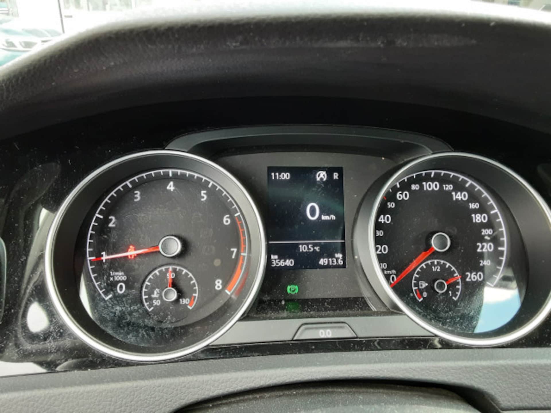 Volkswagen Golf SOUND