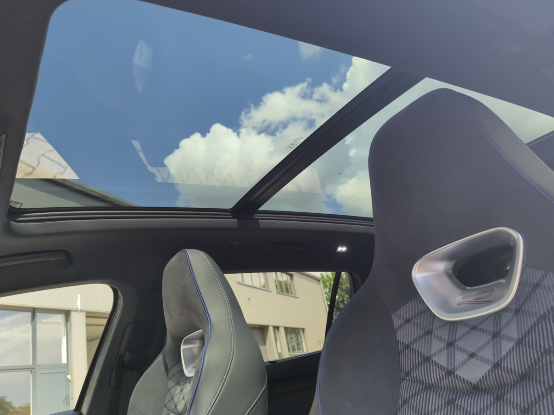 Volkswagen Passat R-Line
