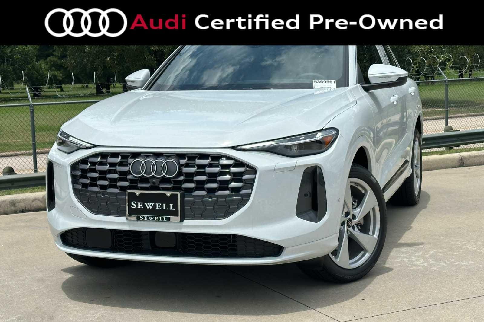 2025 Audi Q5 40 Premium Plus's photo