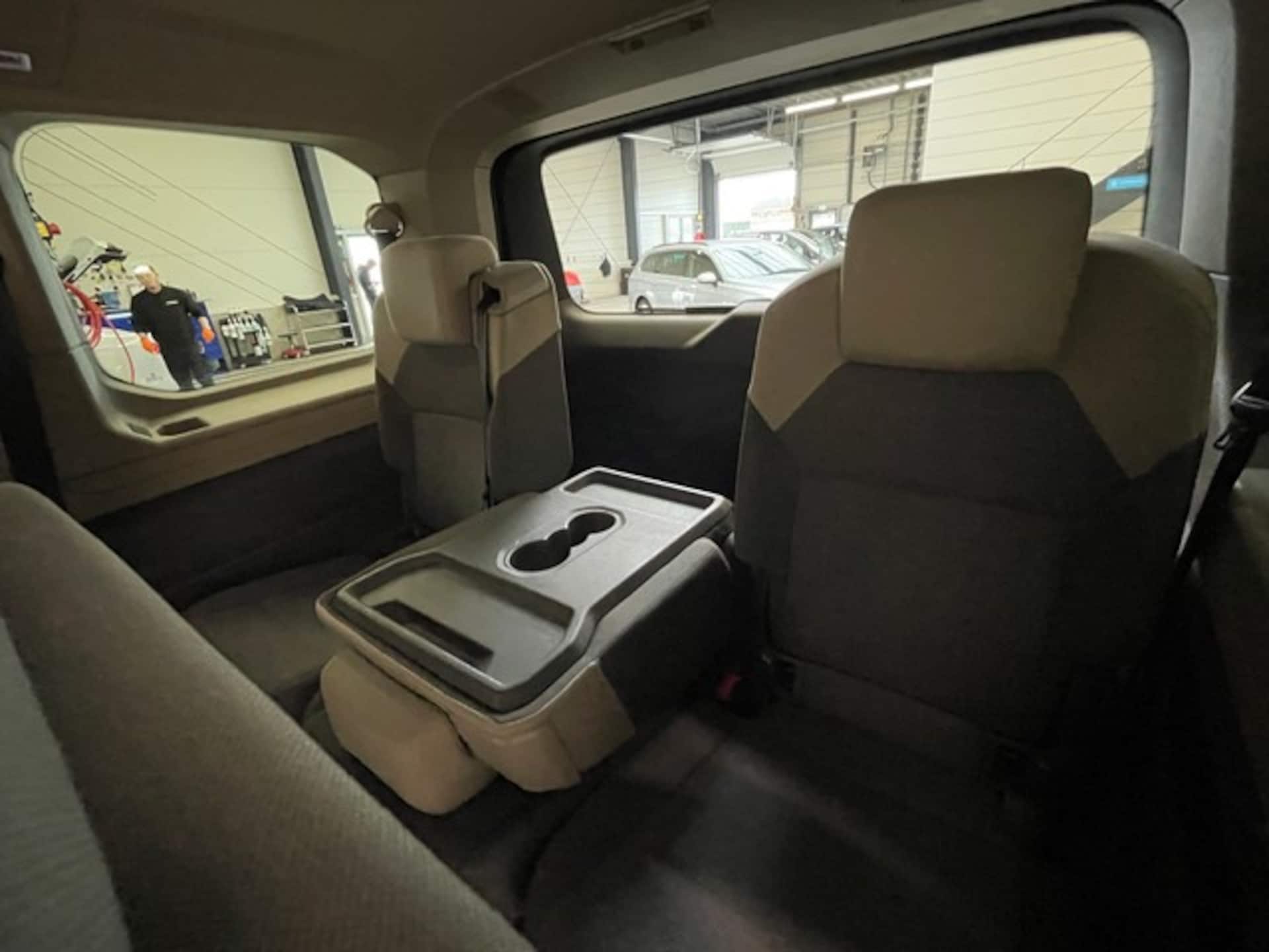 Volkswagen Multivan Basis-Modell