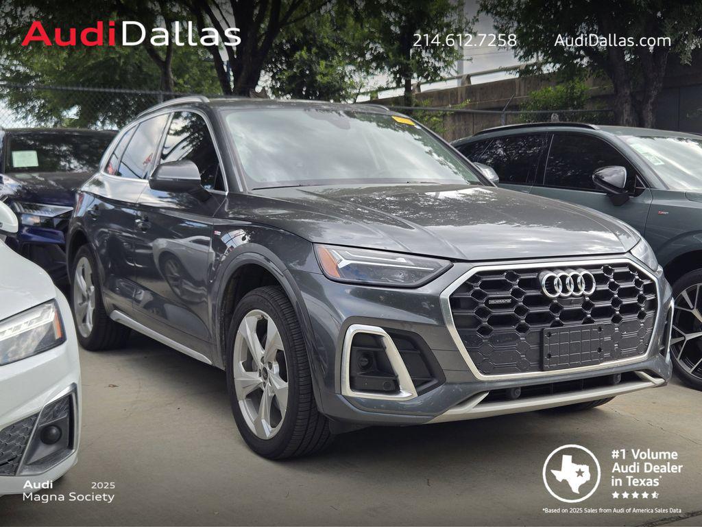 2022 Audi Q5 45 Premium Plus's photo