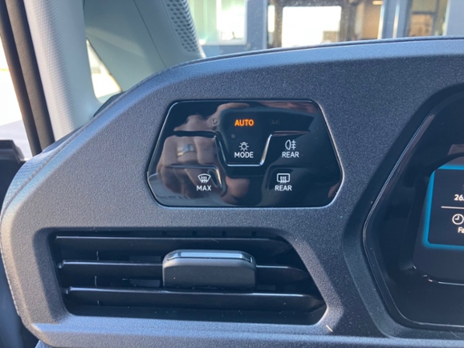 Volkswagen Caddy Cargo – Bild 15