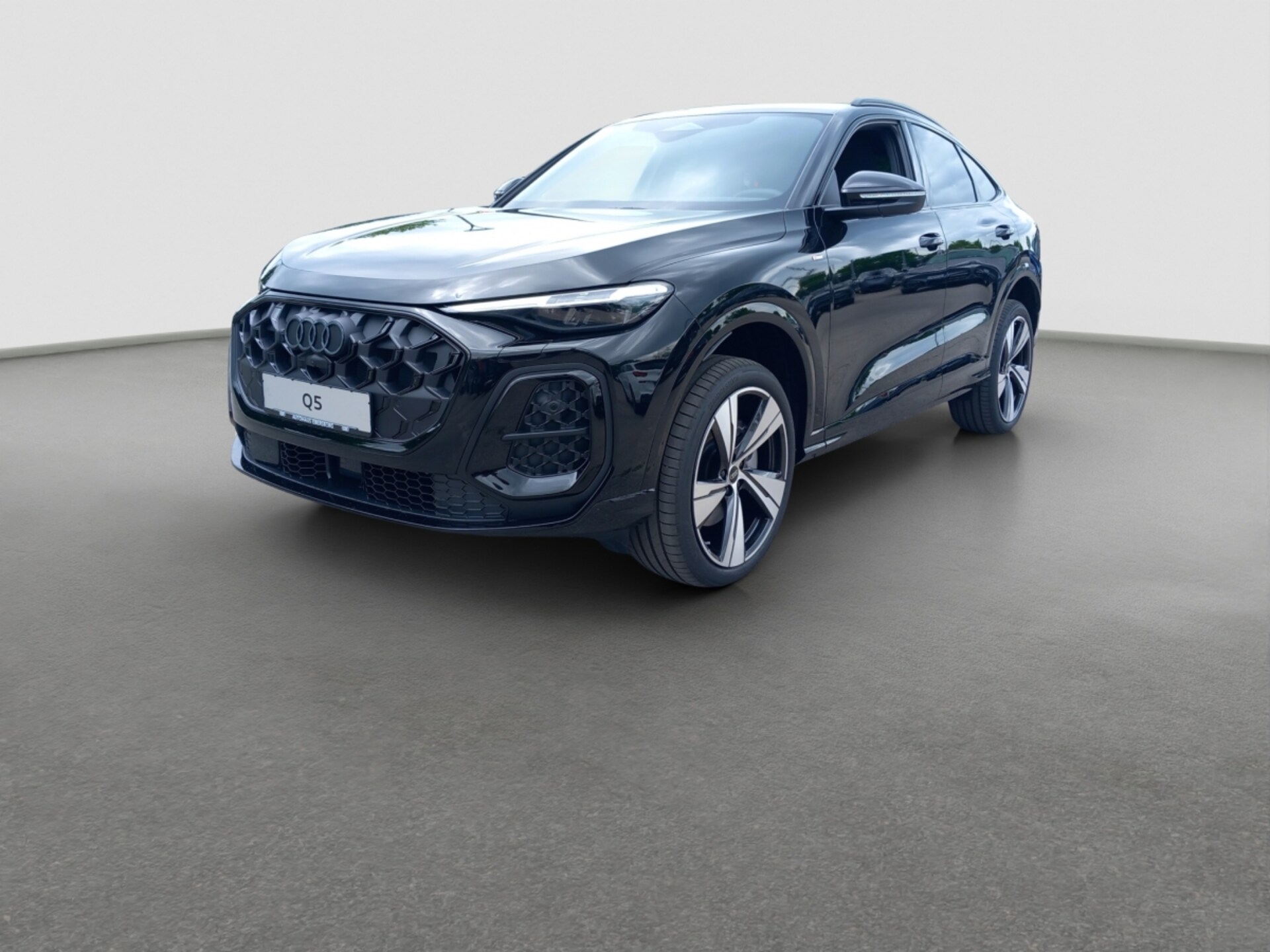 Audi Q5 Sportback edition one
