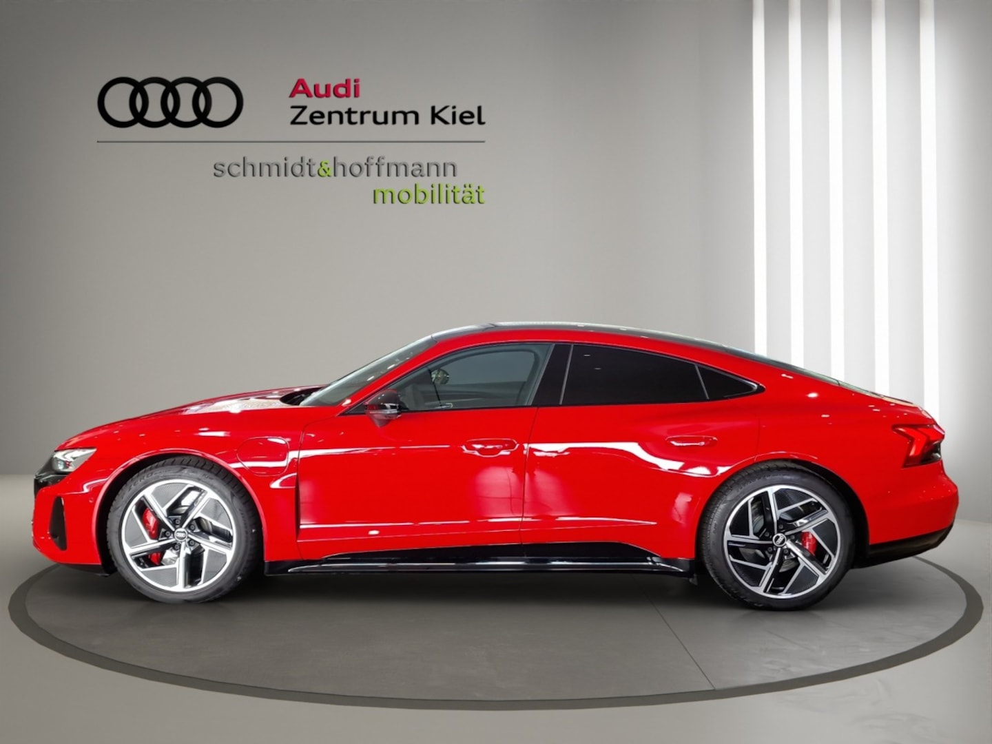 Bild über Audi RS e-tron GT e-tron quattro - für weitere Informationen kontaktieren Sie den Audi Partner