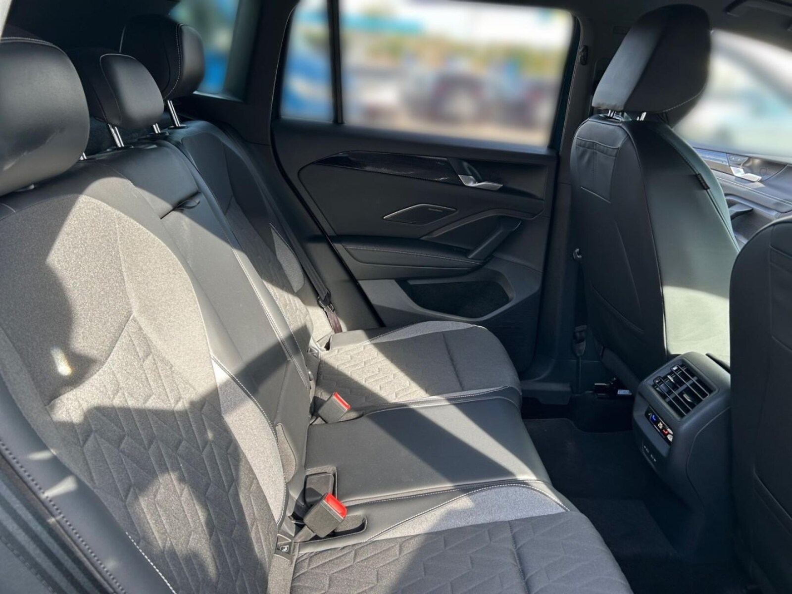 Volkswagen Tiguan – Bild 12