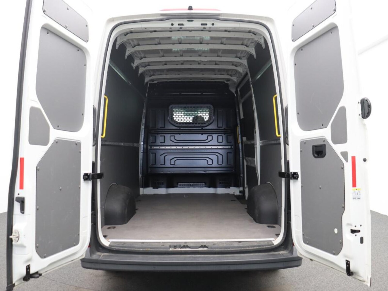 Volkswagen Crafter Kasten mittlerer Radstand – Bild 6