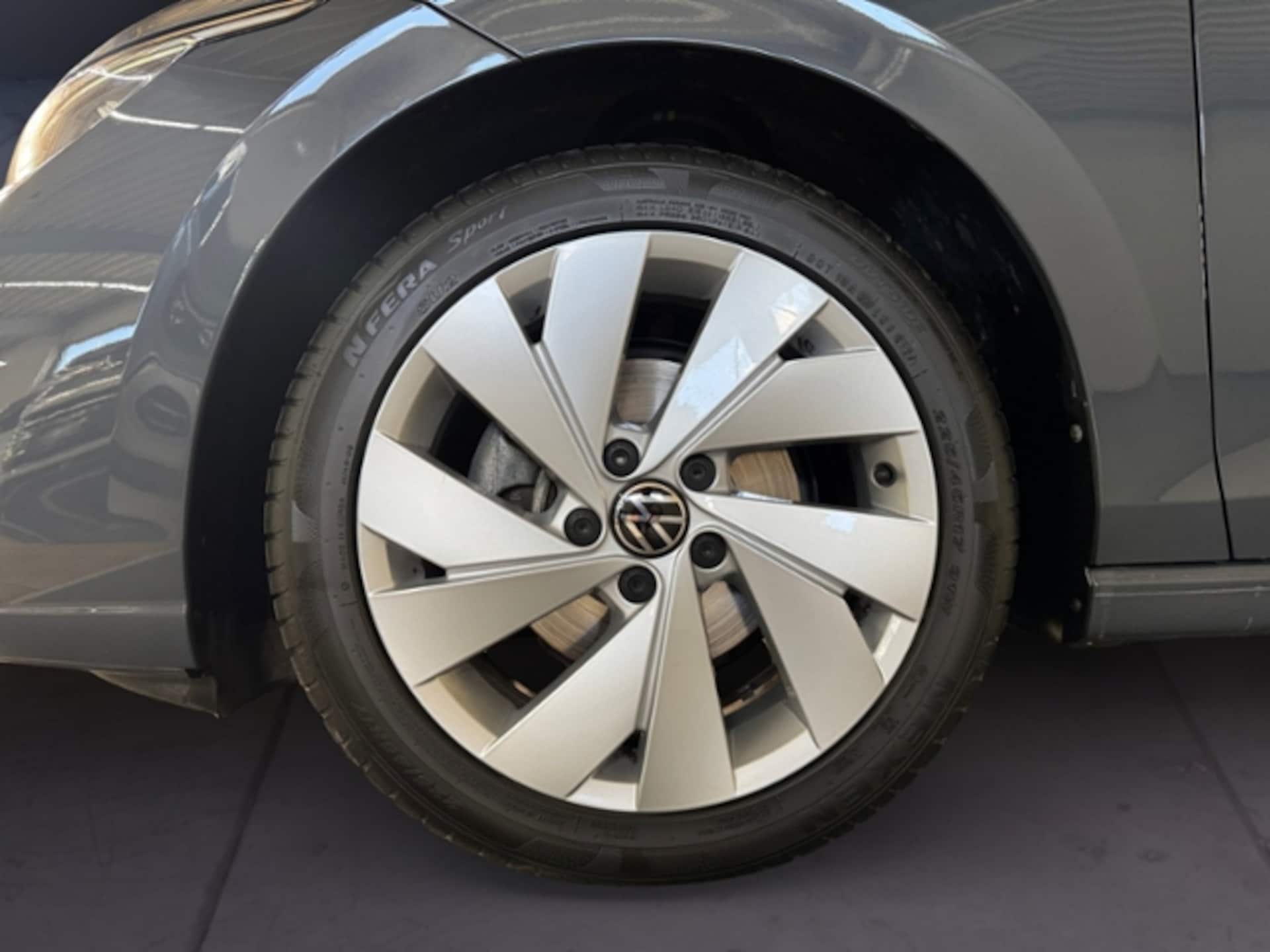 Volkswagen Golf Variant Style