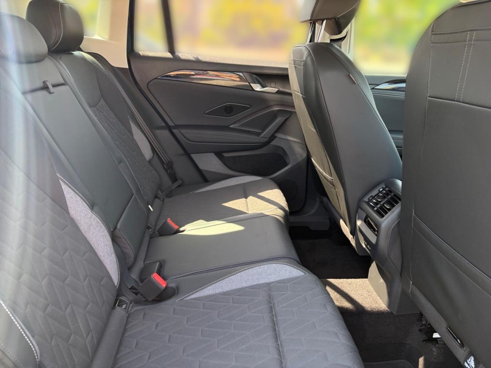 Volkswagen Tiguan – Bild 16
