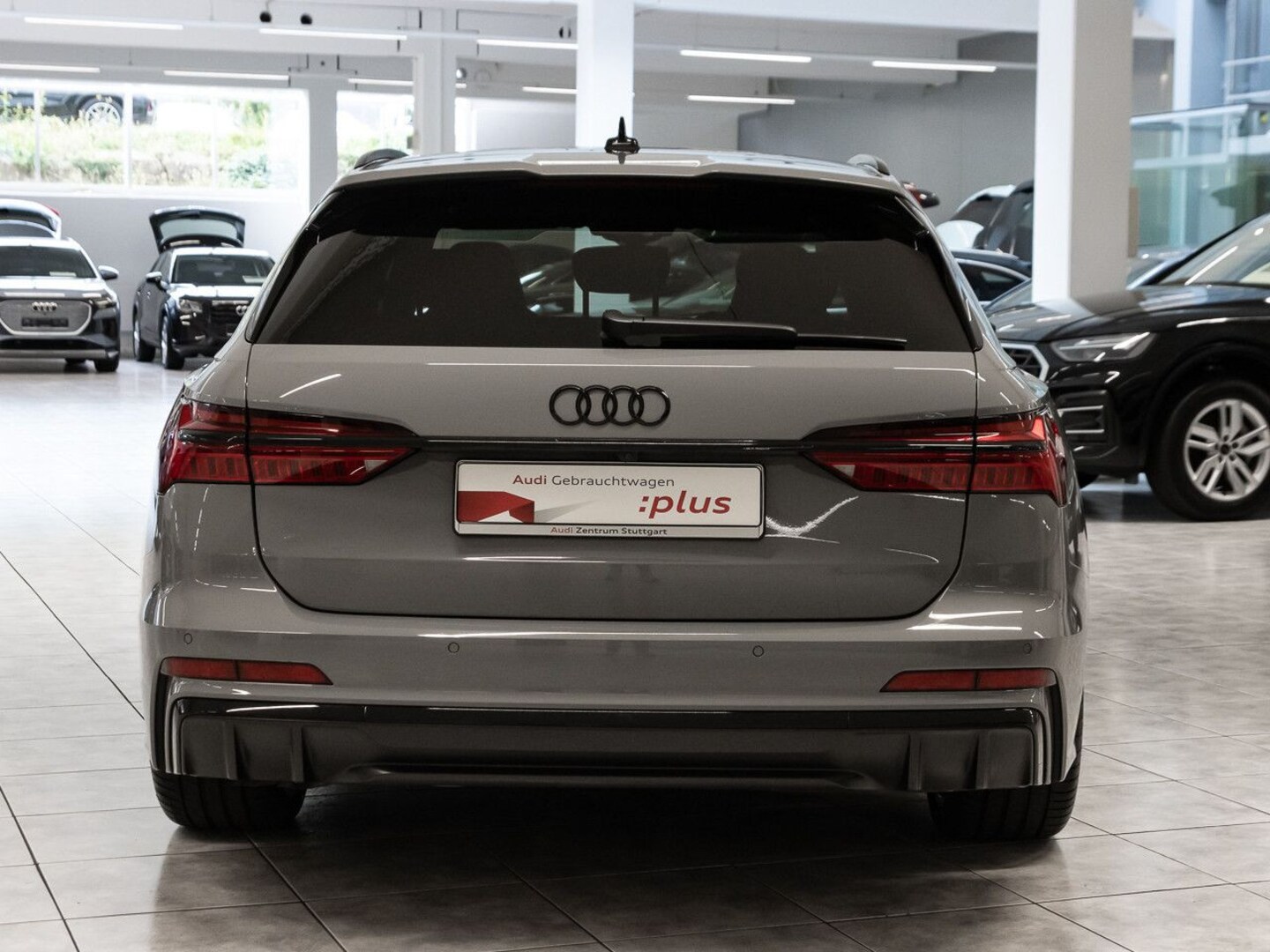 Bild über Audi S6 Avant TDI quattro tiptronic - für weitere Informationen kontaktieren Sie den Audi Partner