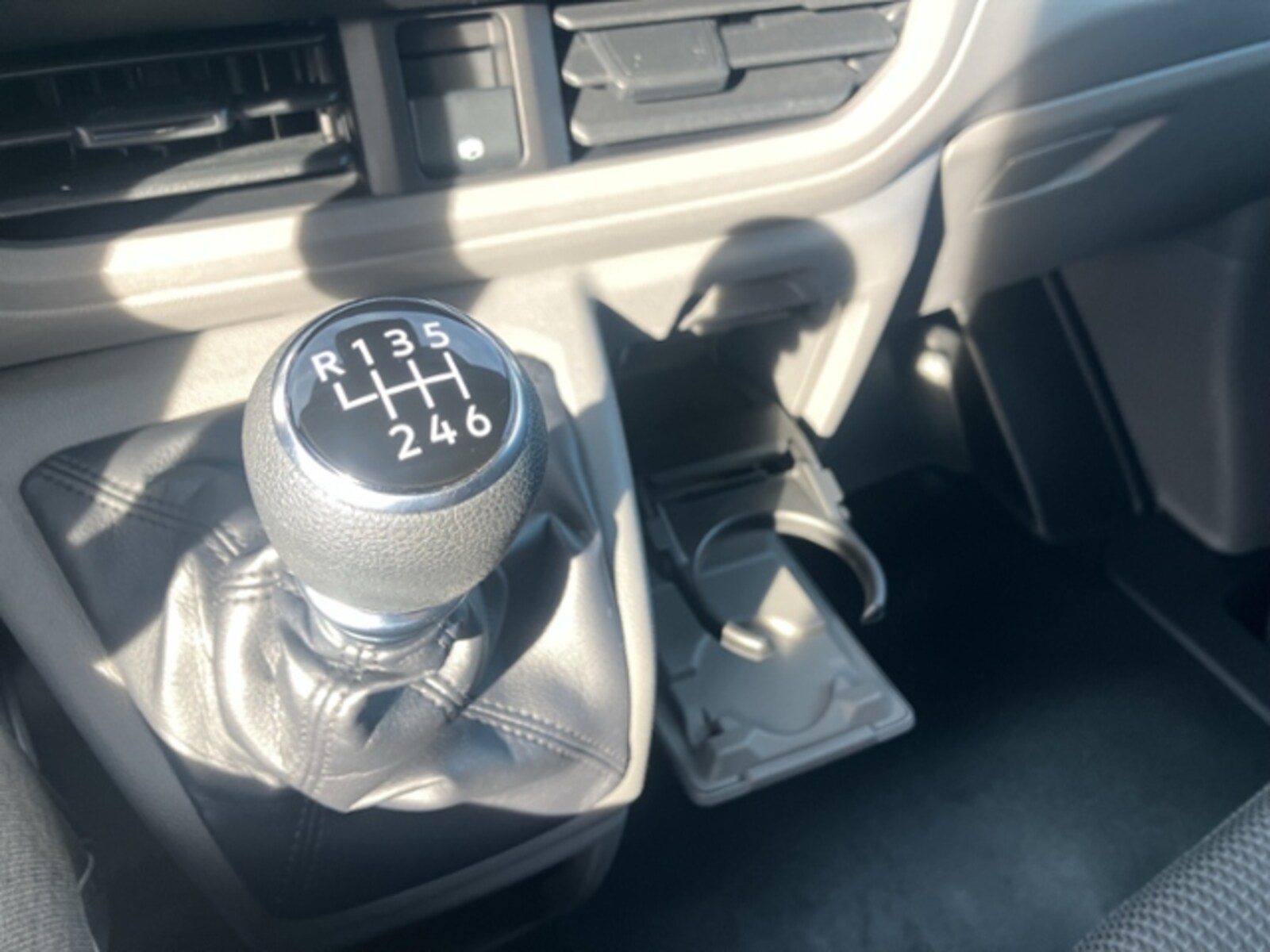 Volkswagen Transporter Kasten kurzer Radstand – Bild 20