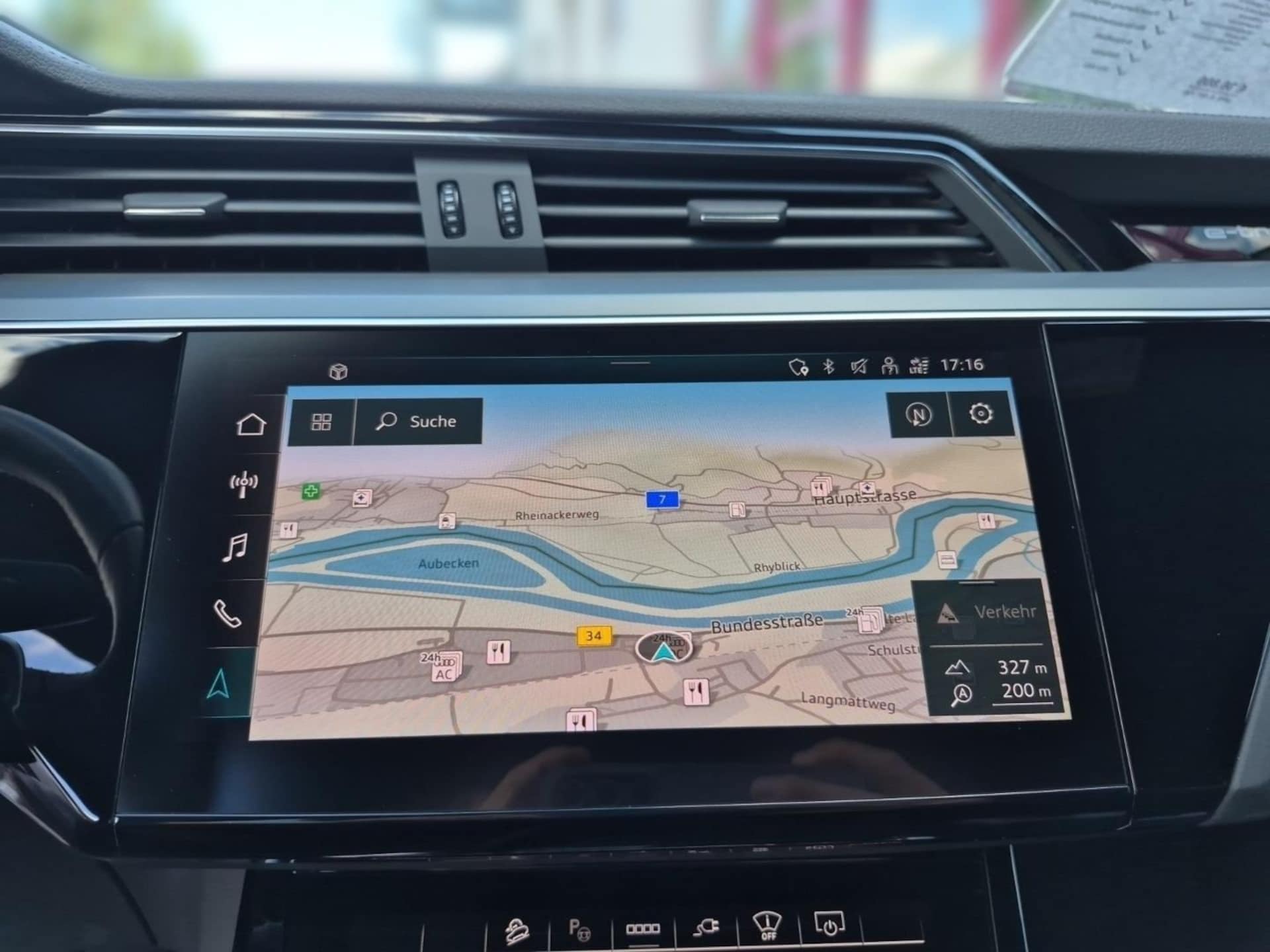 Audi e-tron S line