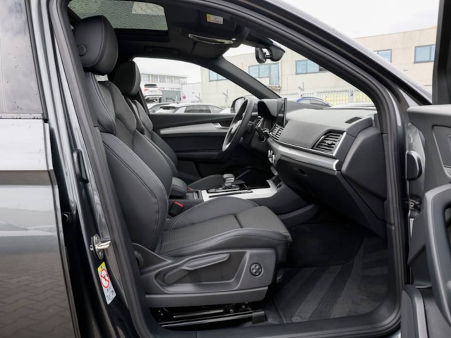 Bild über Audi Q5 Sportback 40 TFSI quattro S tronic - für weitere Informationen kontaktieren Sie den Audi Partner