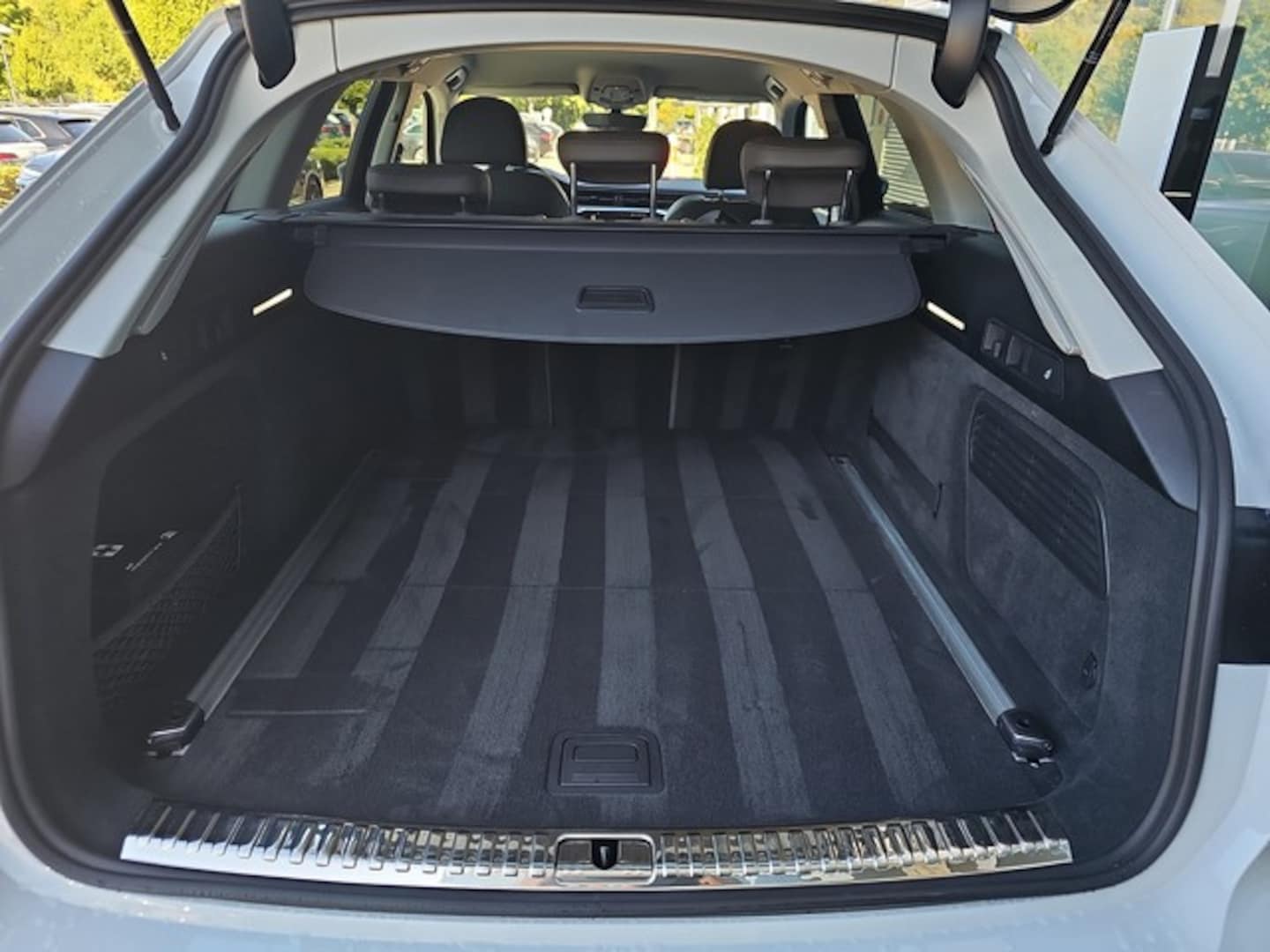 Bild über Audi S6 Avant TDI quattro tiptronic - für weitere Informationen kontaktieren Sie den Audi Partner