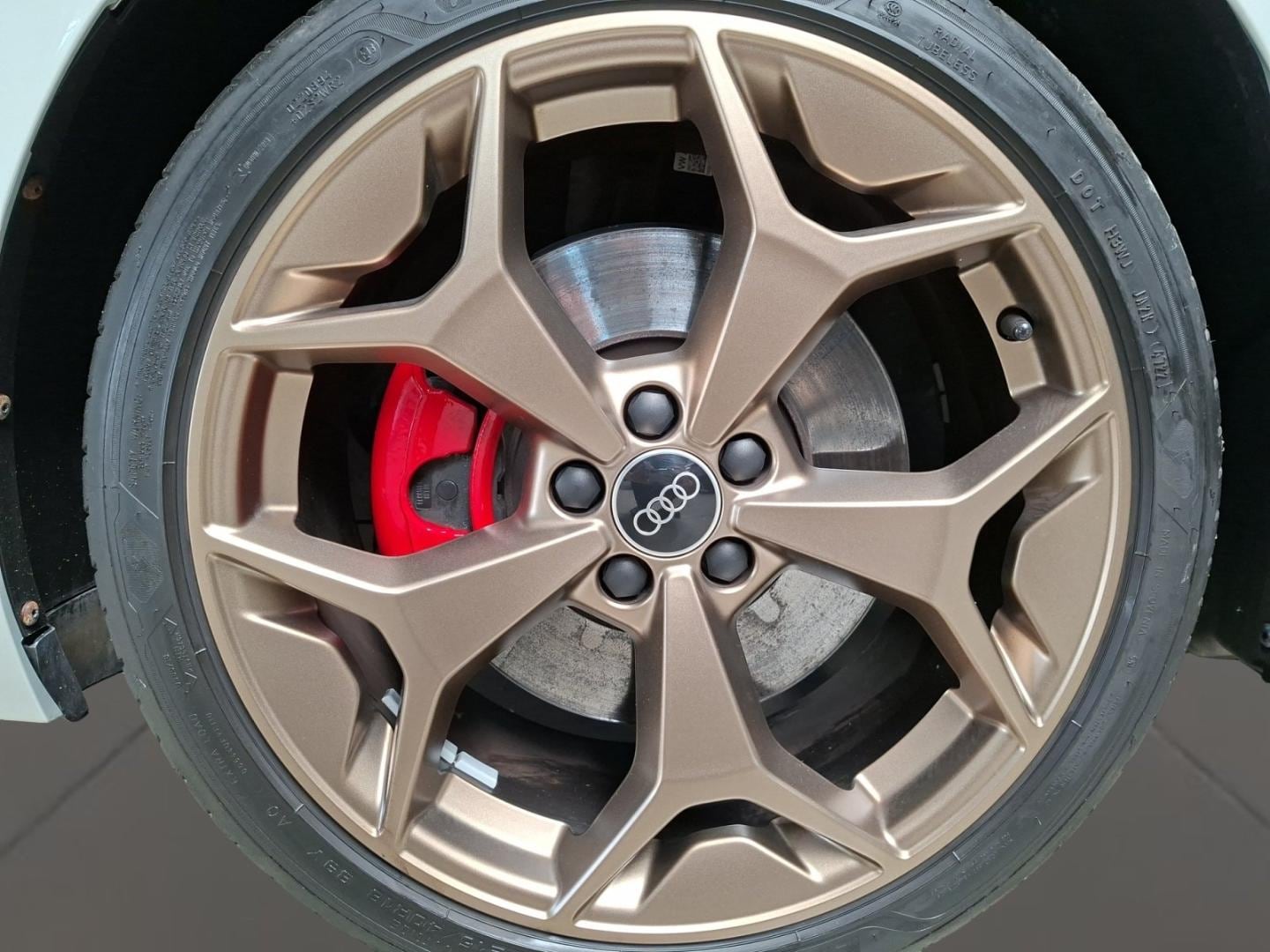 Bild über Audi A1 Sportback S line 40 TFSI S tronic - für weitere Informationen kontaktieren Sie den Audi Partner