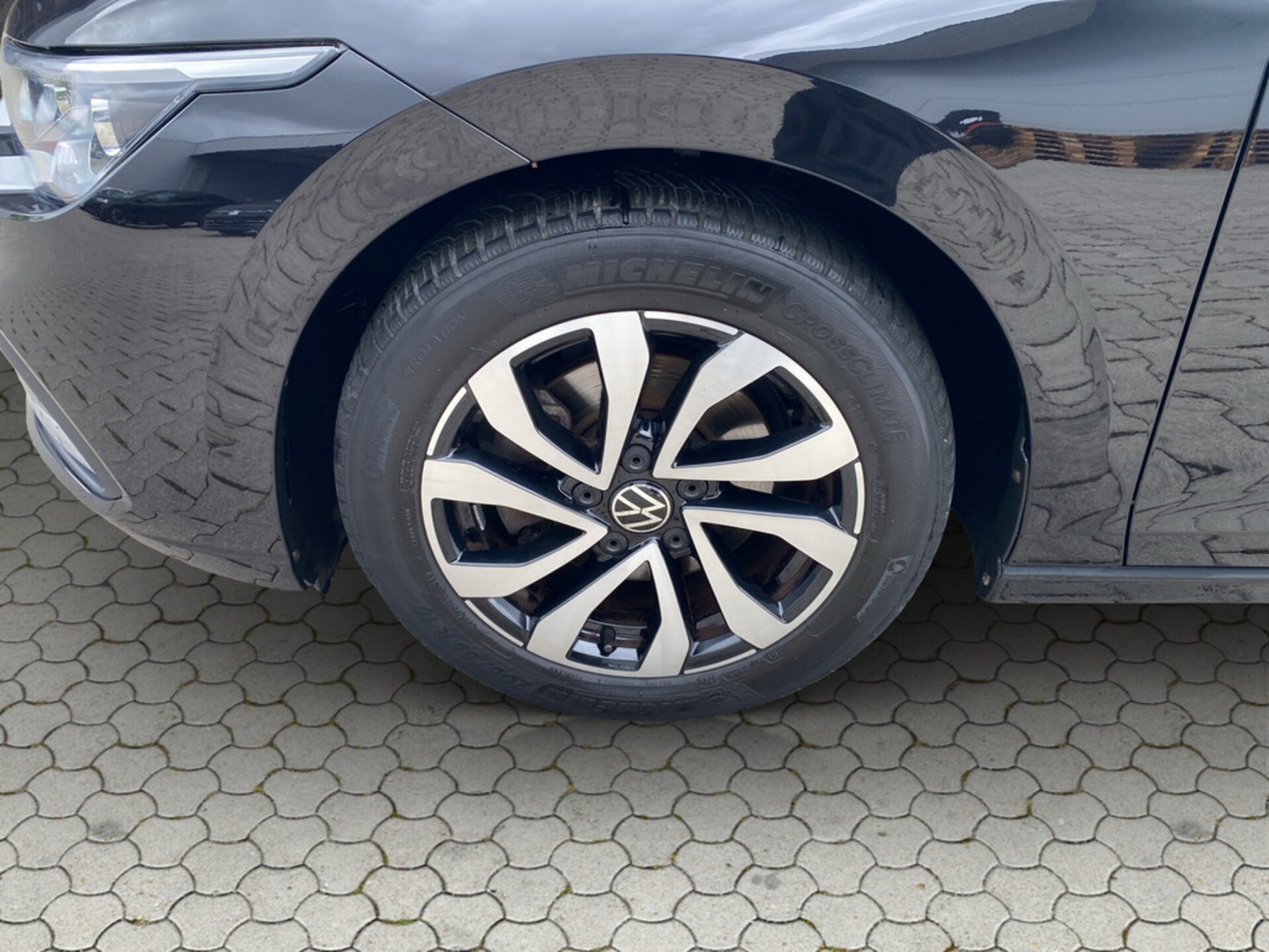 Volkswagen Golf Active