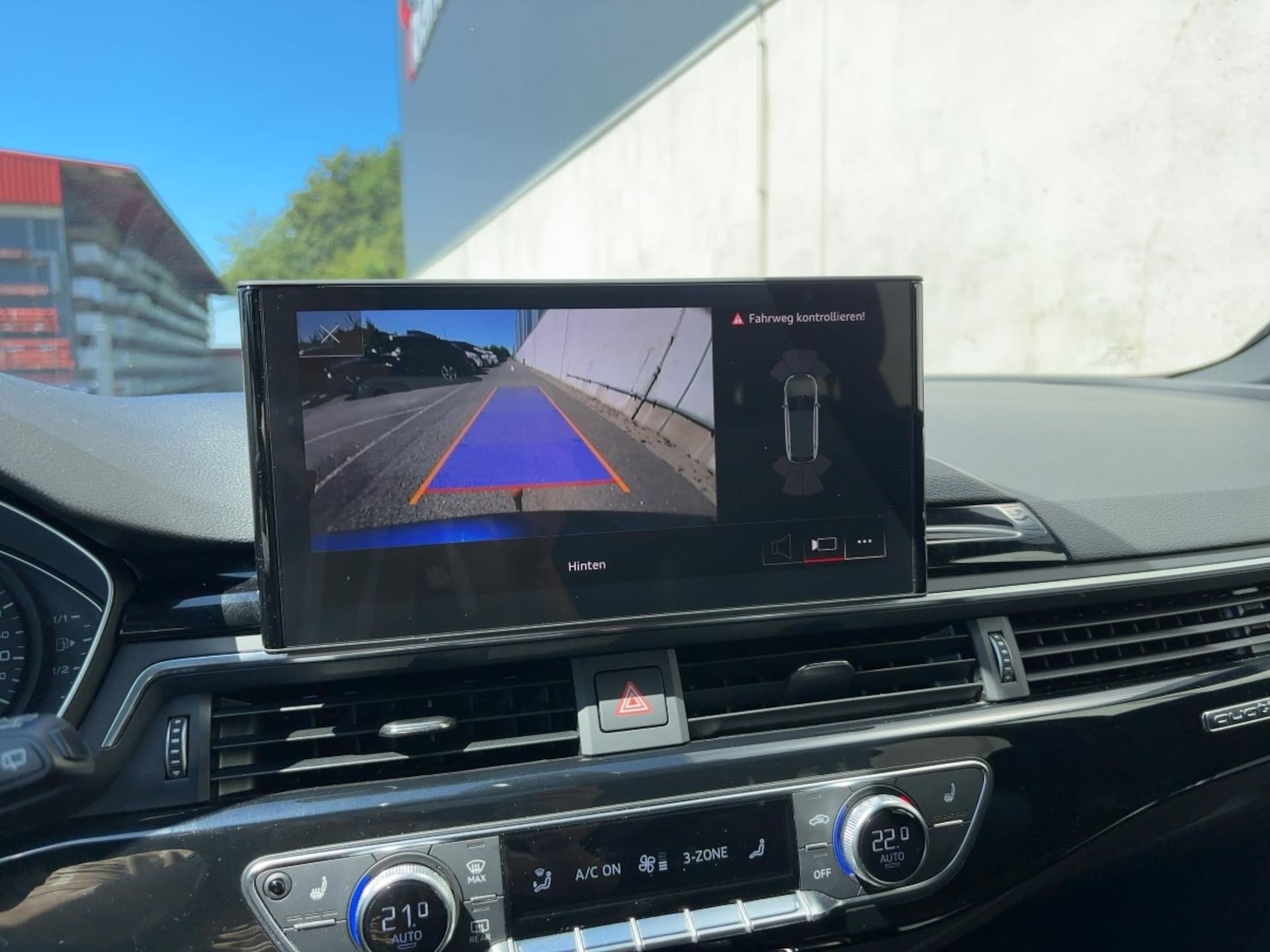 Audi A4 Avant S line