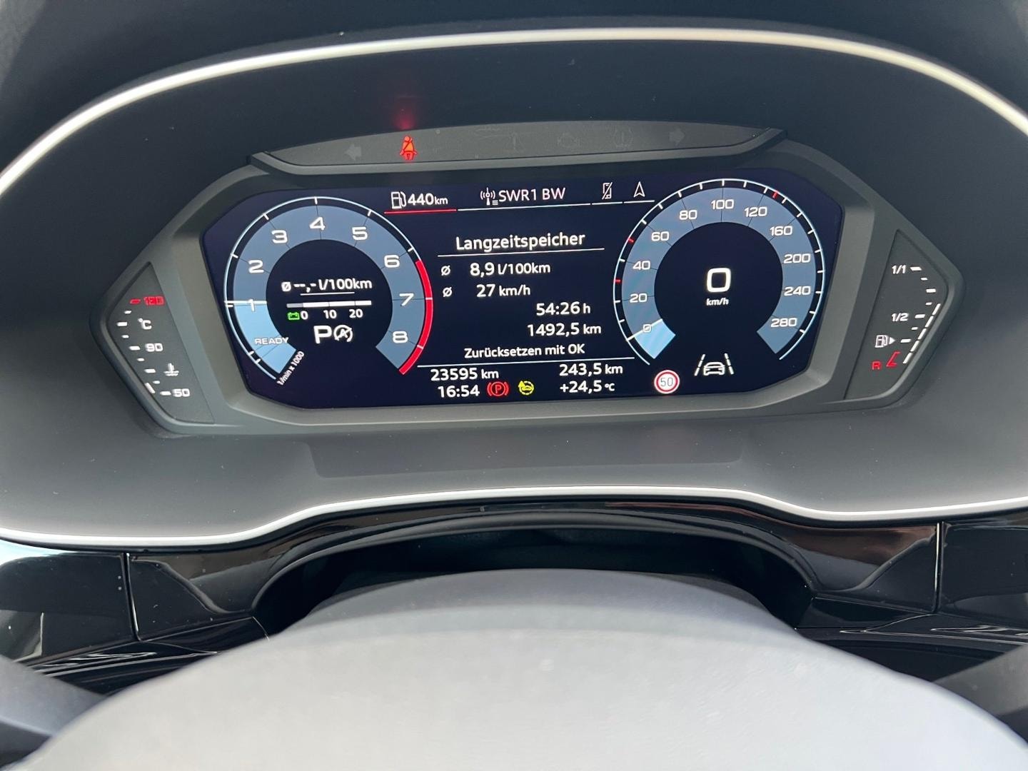 Bild über Audi Q3 advanced 40 TFSI quattro S tronic - für weitere Informationen kontaktieren Sie den Audi Partner