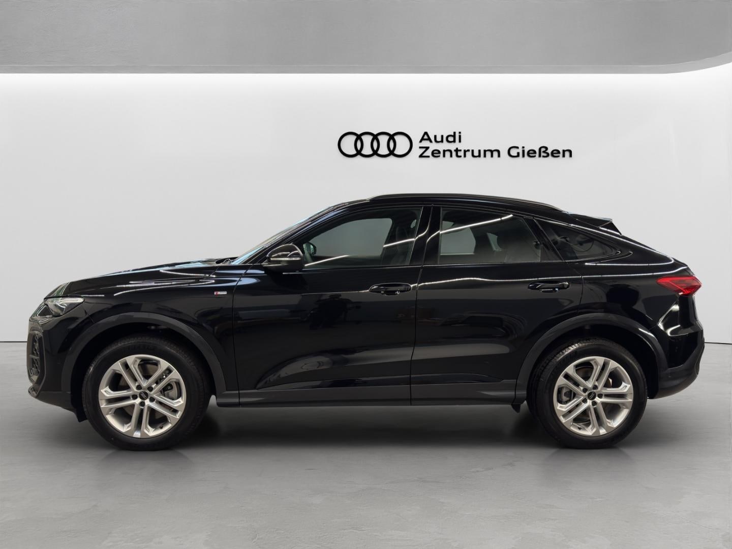 Bild über Audi Q5 Sportback TDI quattro 150 kW S tronic - für weitere Informationen kontaktieren Sie den Audi Partner