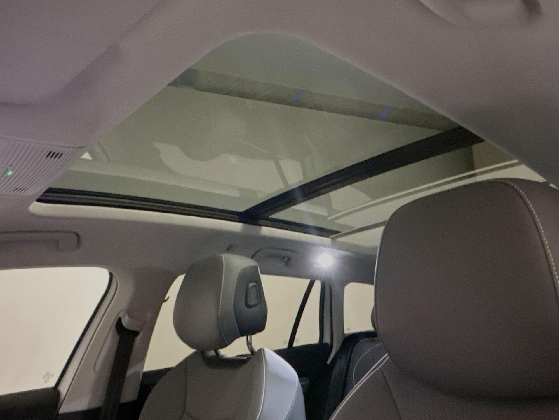 Volkswagen Passat Elegance
