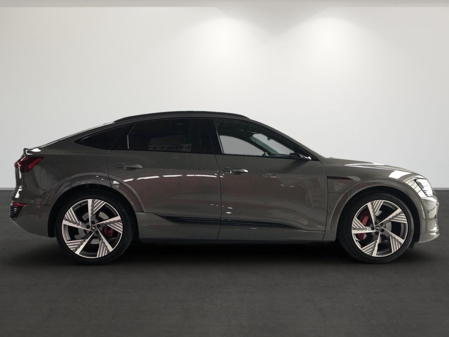 Image about Audi Q8 Sportback e-tron S line 55 e-tron quattro