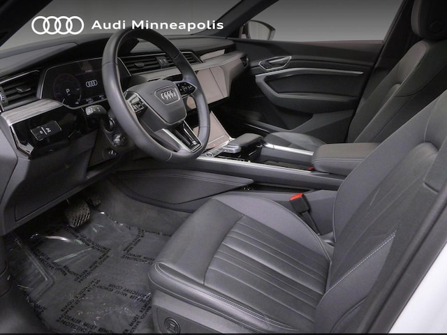 2024 Audi Q8 Sportback e-tron