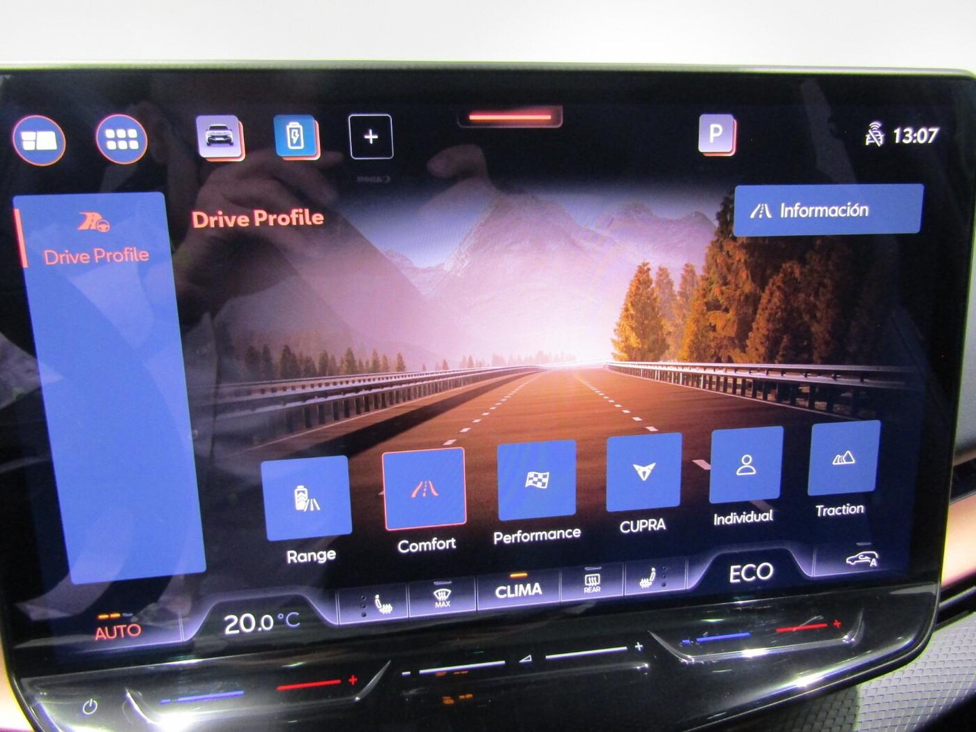 CUPRA Tavascan VZ First Edition Dual Motor AWD 77kWh 250 kW (340 CV) — photo 23