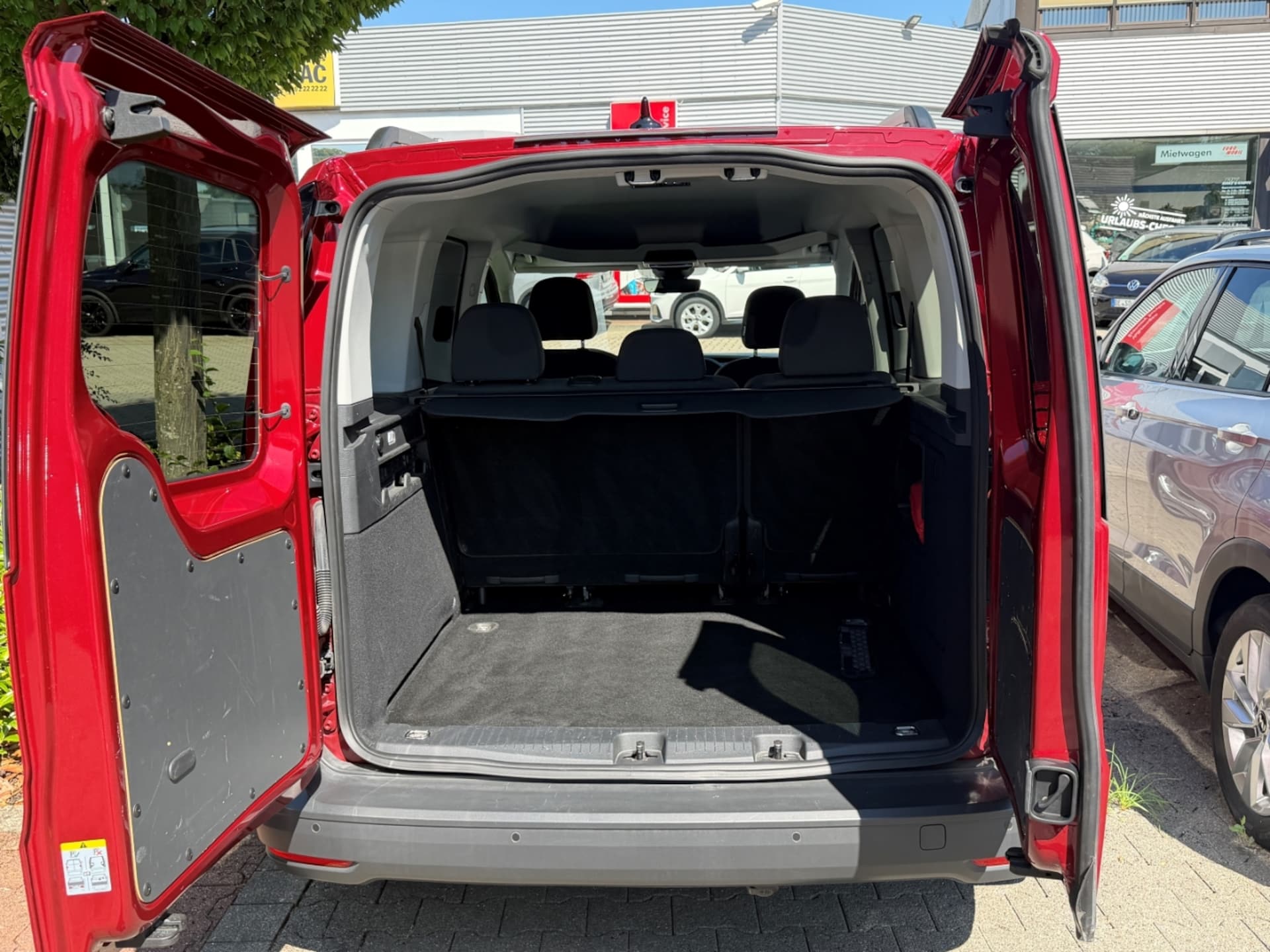 Volkswagen Caddy Basis-Modell