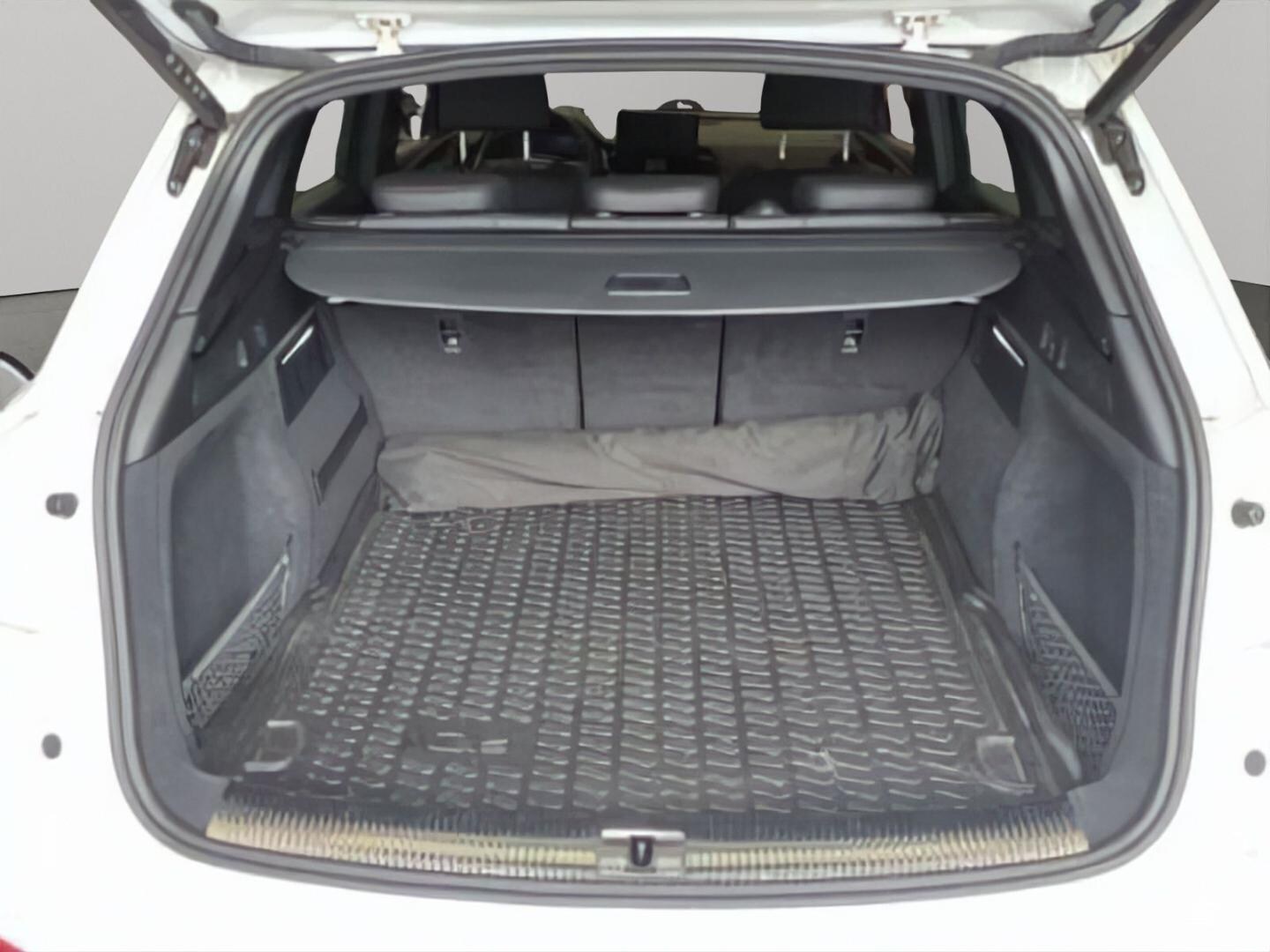 Bild über Audi Q5 40 TDI quattro S tronic - für weitere Informationen kontaktieren Sie den Audi Partner