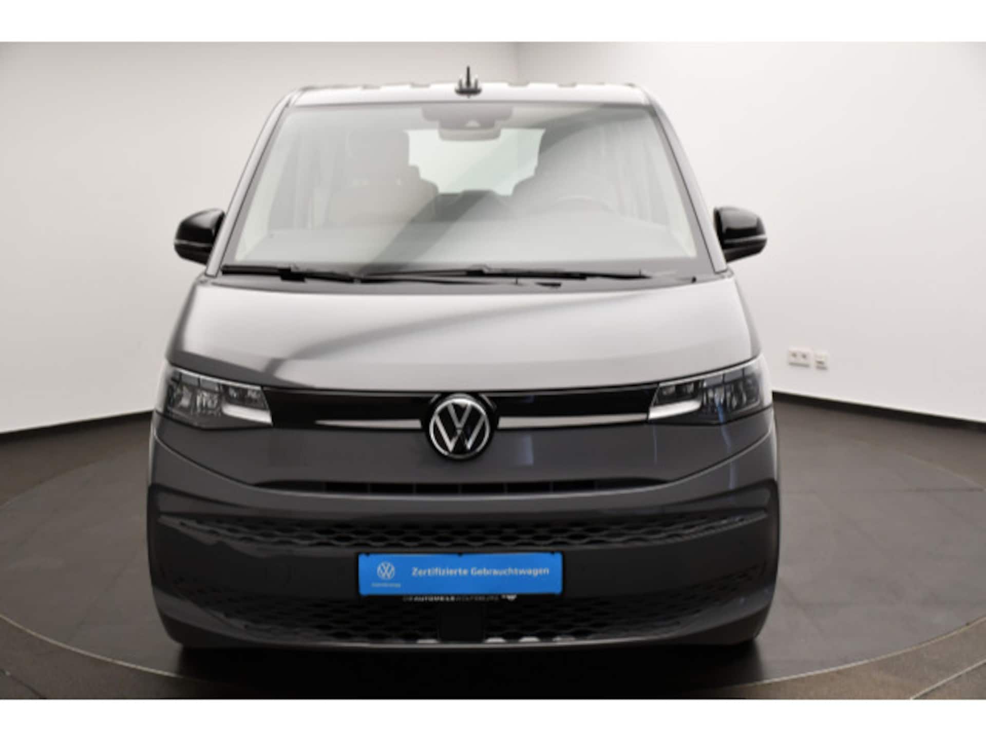 Volkswagen Multivan Basis-Modell