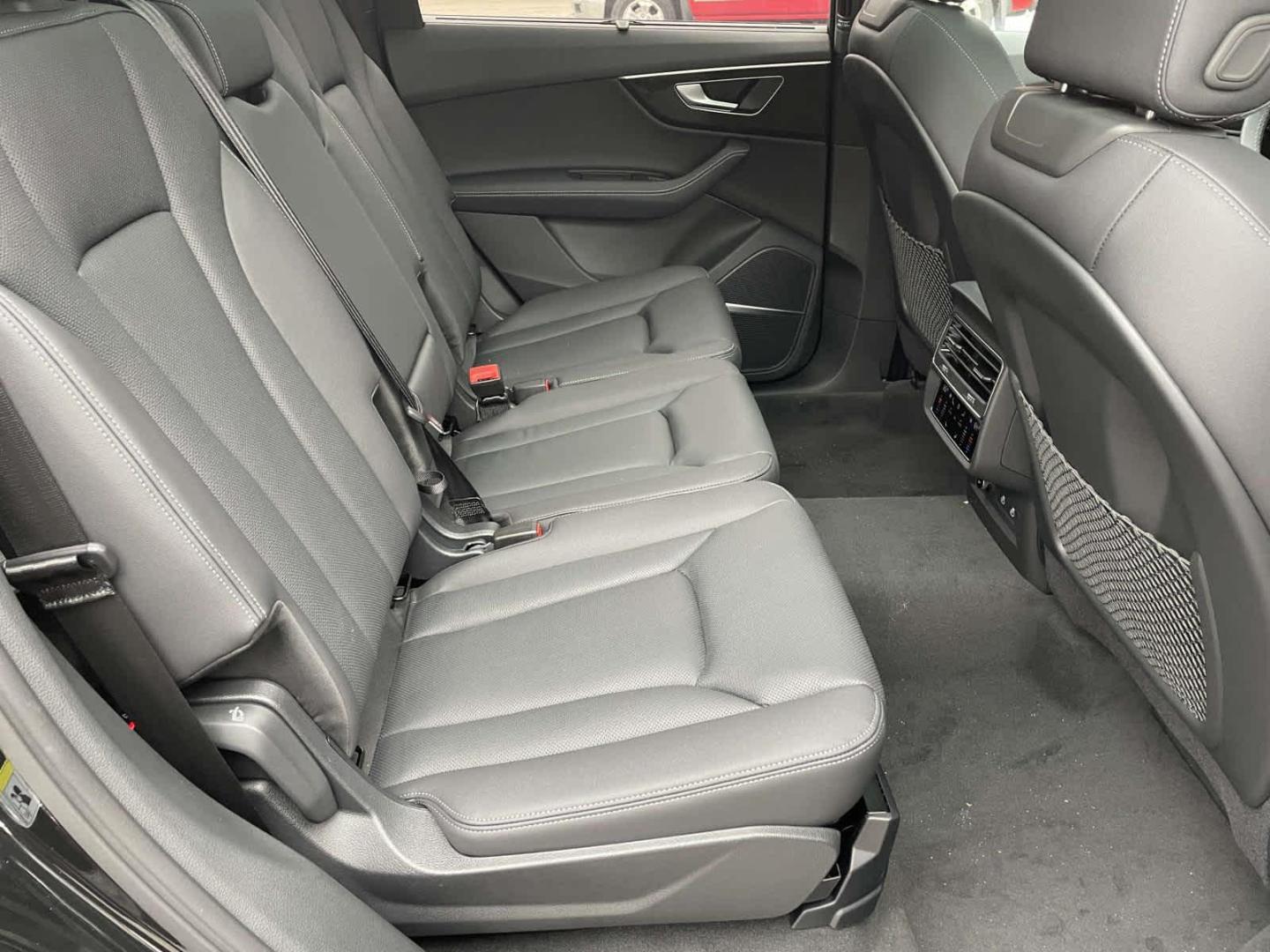 2025 Audi Q7 Premium Plus - Photo 21
