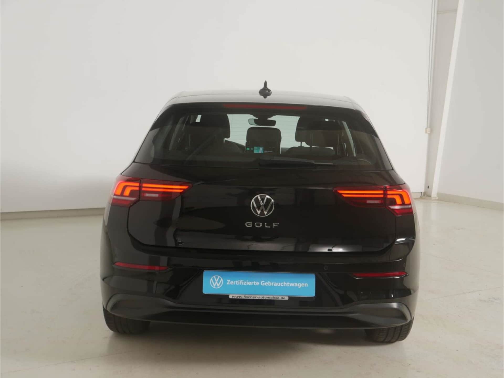 Volkswagen Golf Life