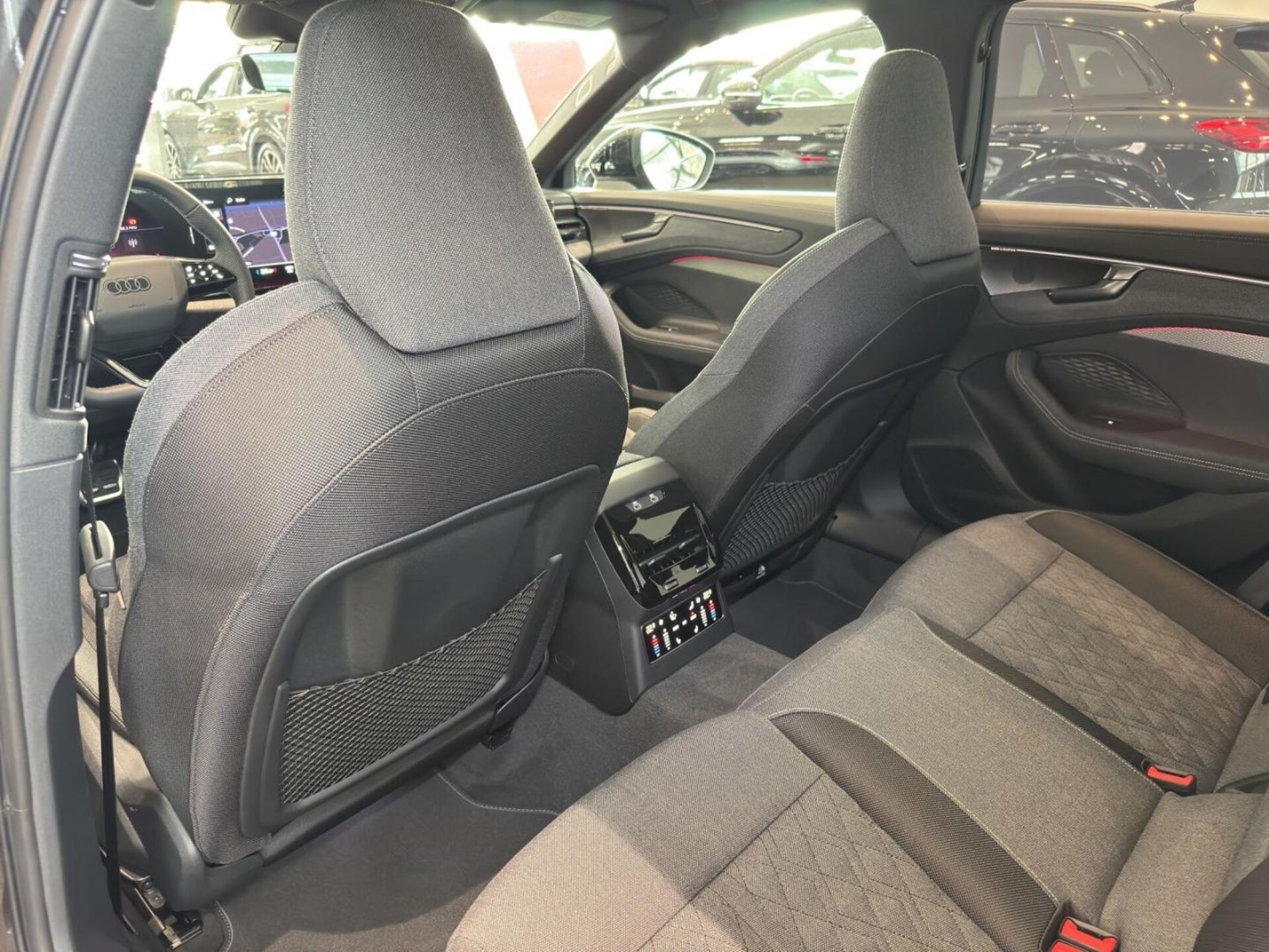 Audi A6 Avant edition one
