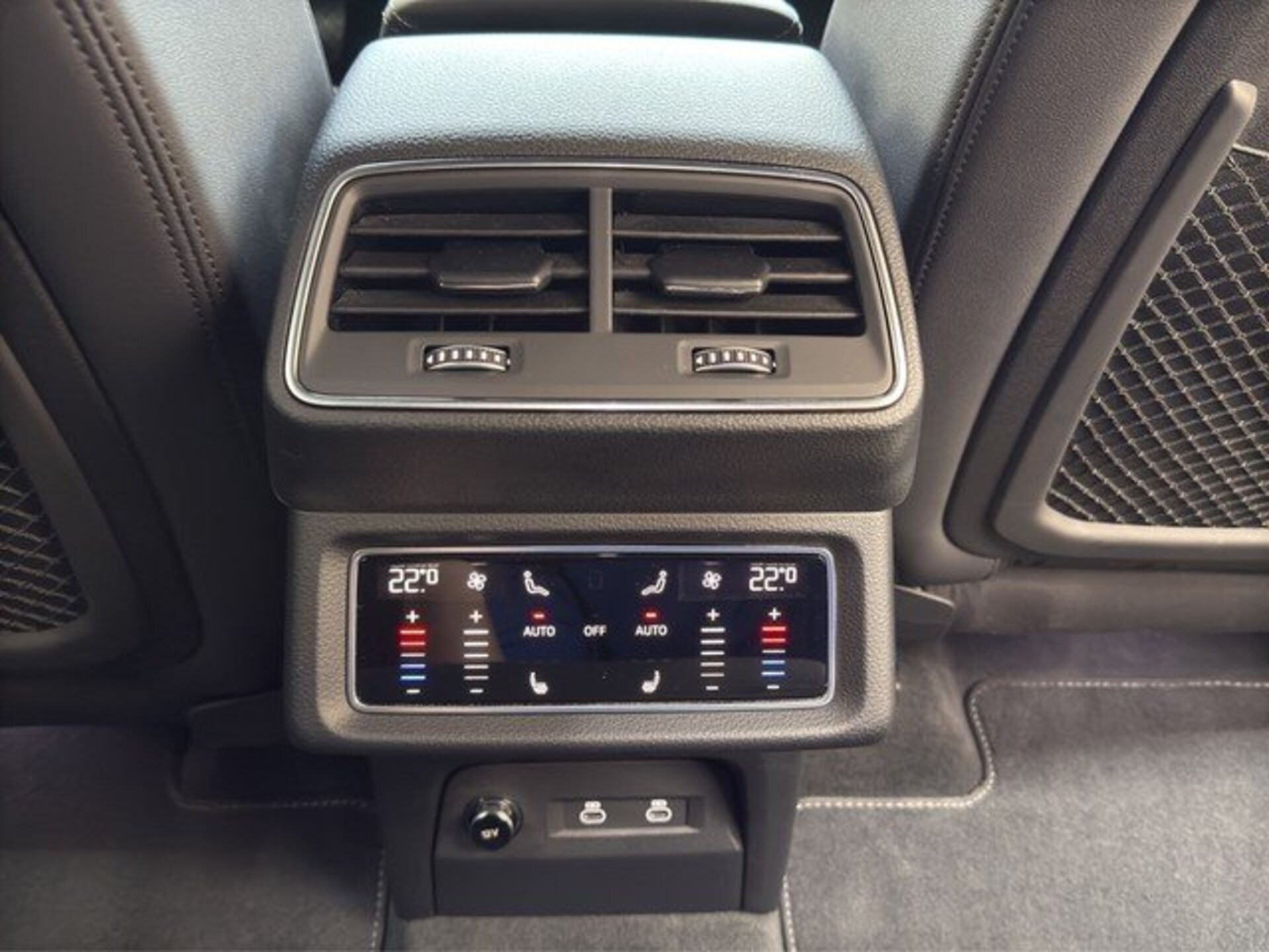Audi Q8 e-tron S line