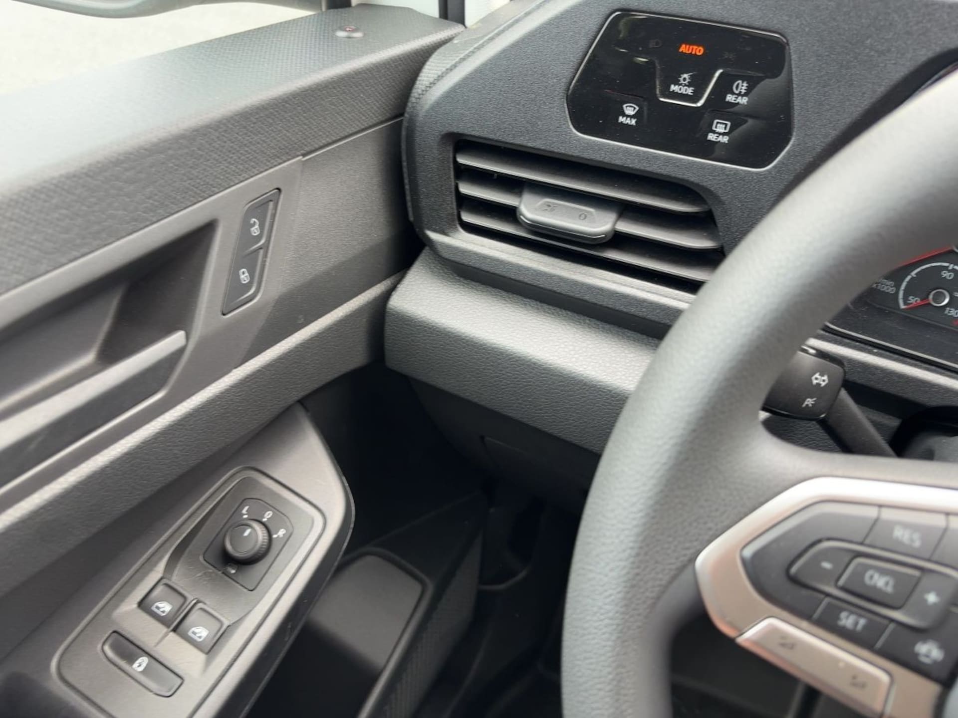 Volkswagen Caddy Maxi Basis-Modell