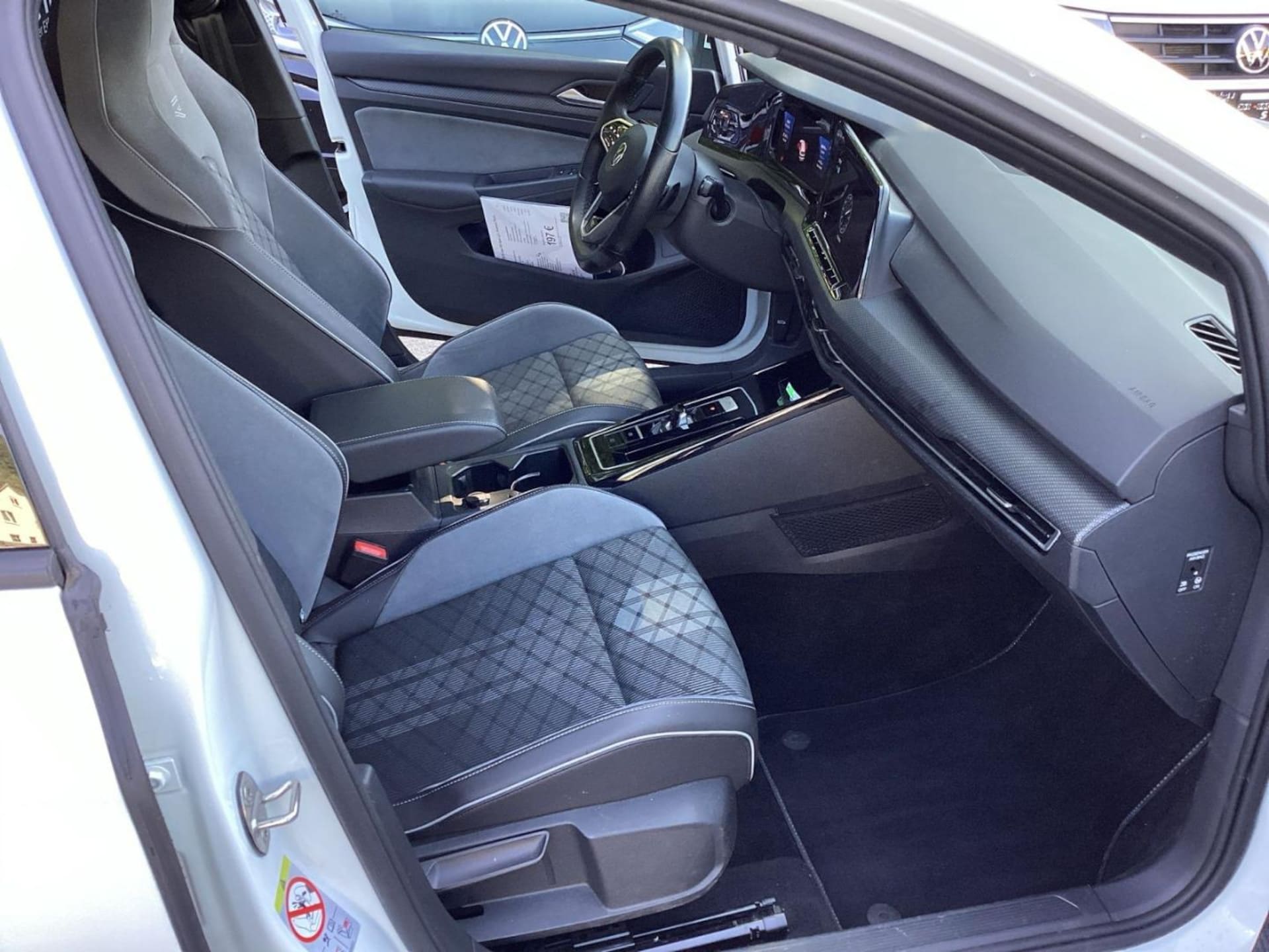 Volkswagen Golf R-Line