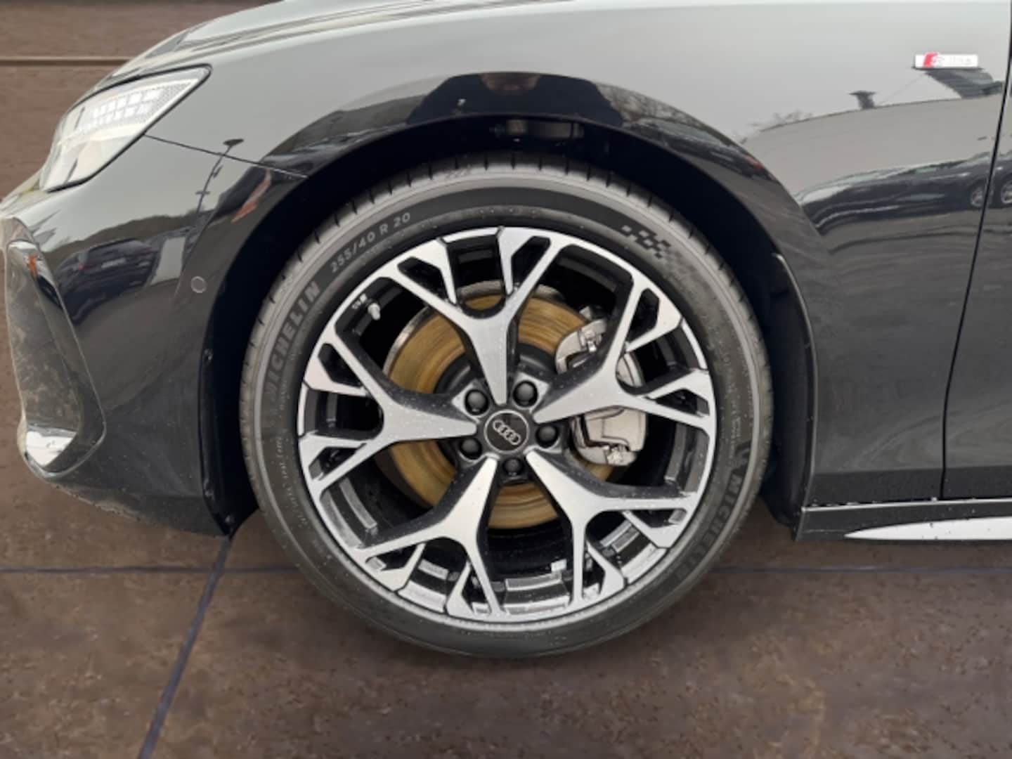Bild über Audi A6 Avant TDI quattro 150 kW S tronic - für weitere Informationen kontaktieren Sie den Audi Partner